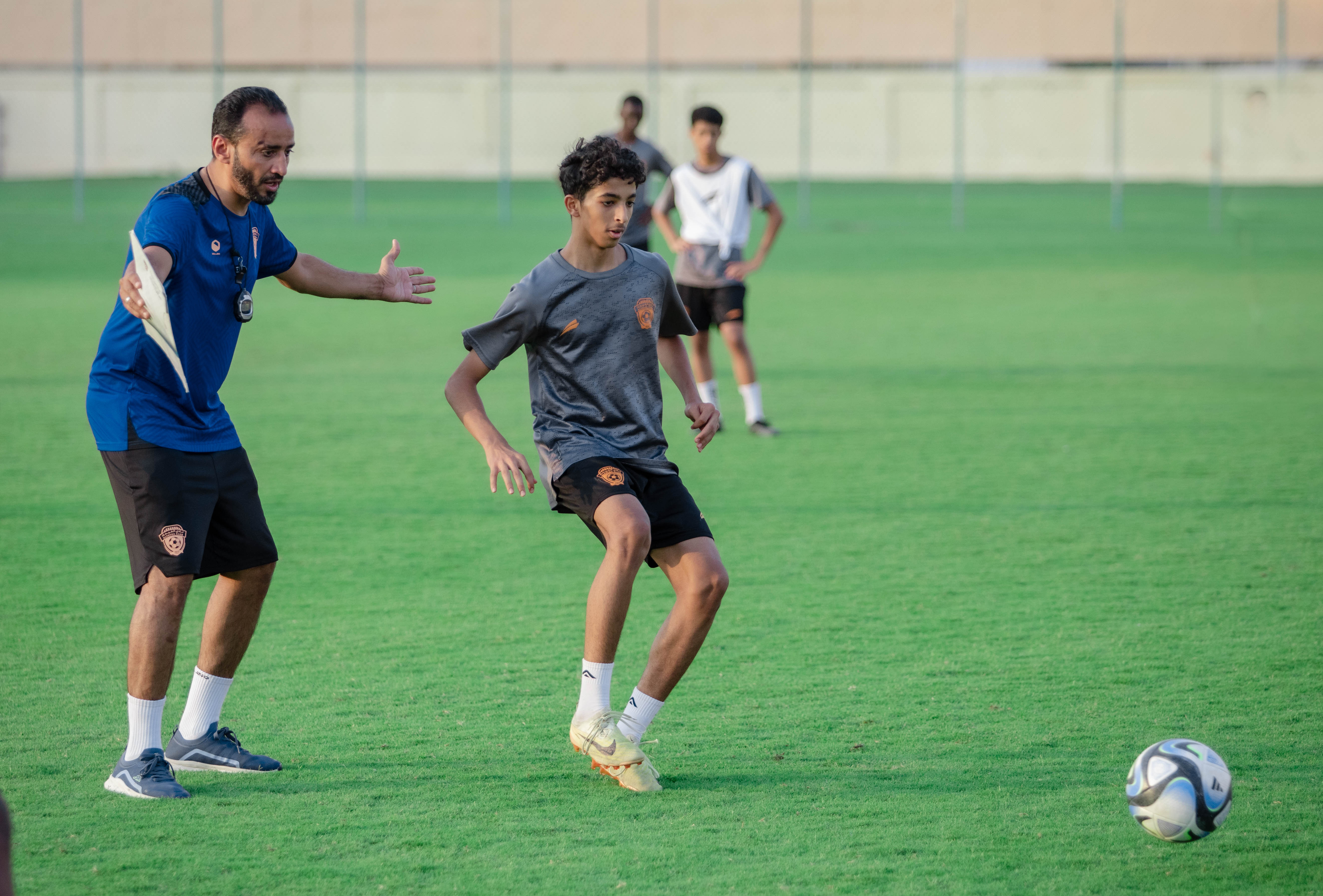 الفيحاء تحت 15 سنة يجري تمرينه الرئيس استعداداً لمباراة نظيره نادي النصر