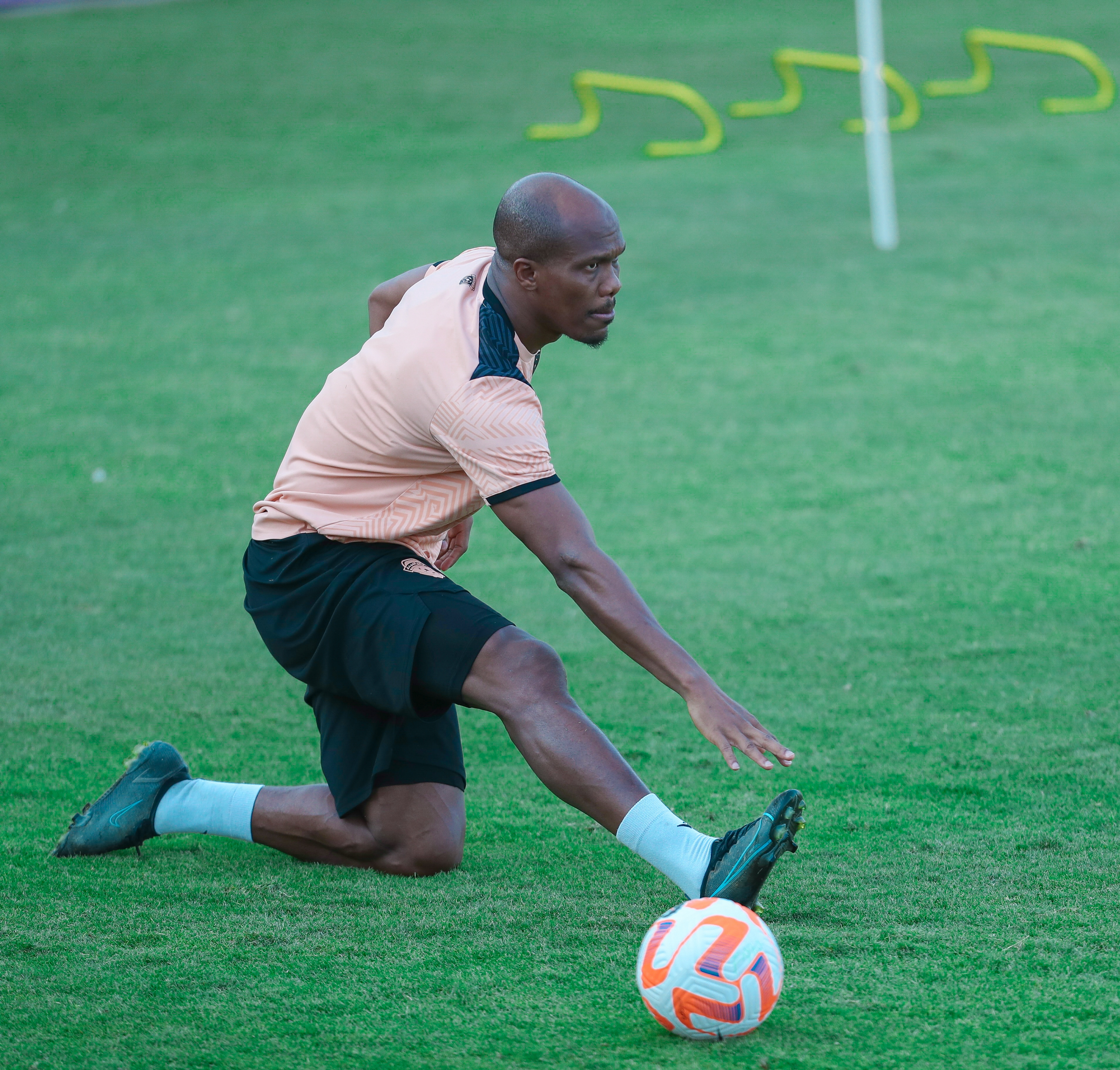 الفيحاء ينهي تحضيراته لمواجهة النصر، وبعثة الفريق تغادر إلى الرياض