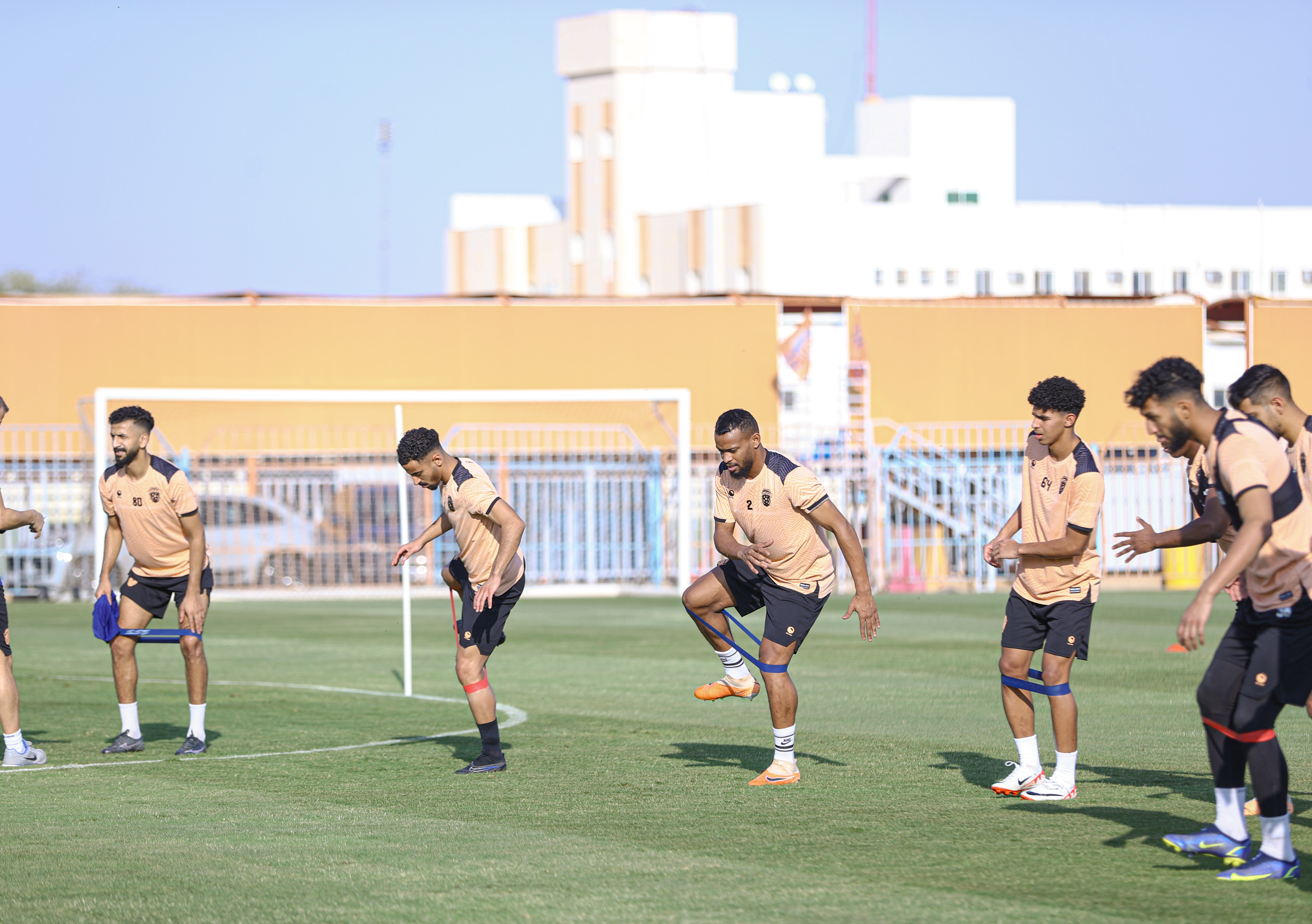 الفيحاء يواصل تدريباته اليومية على ملعب معالي الشيخ عبدالعزيز التويجري بالنادي