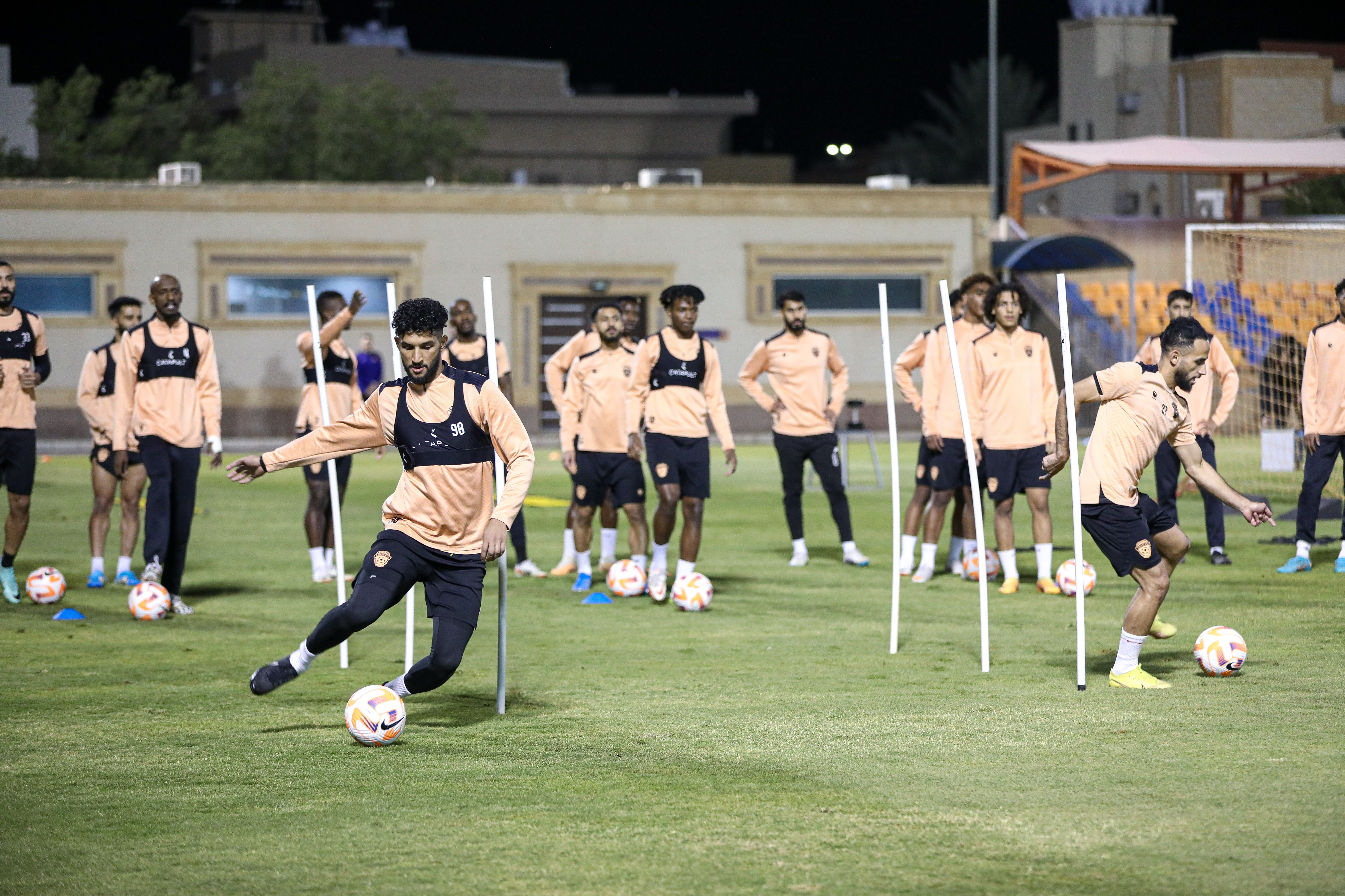 الفيحاء يواصل تدريباته اليومية استعداداً لمواجهة الأهلي