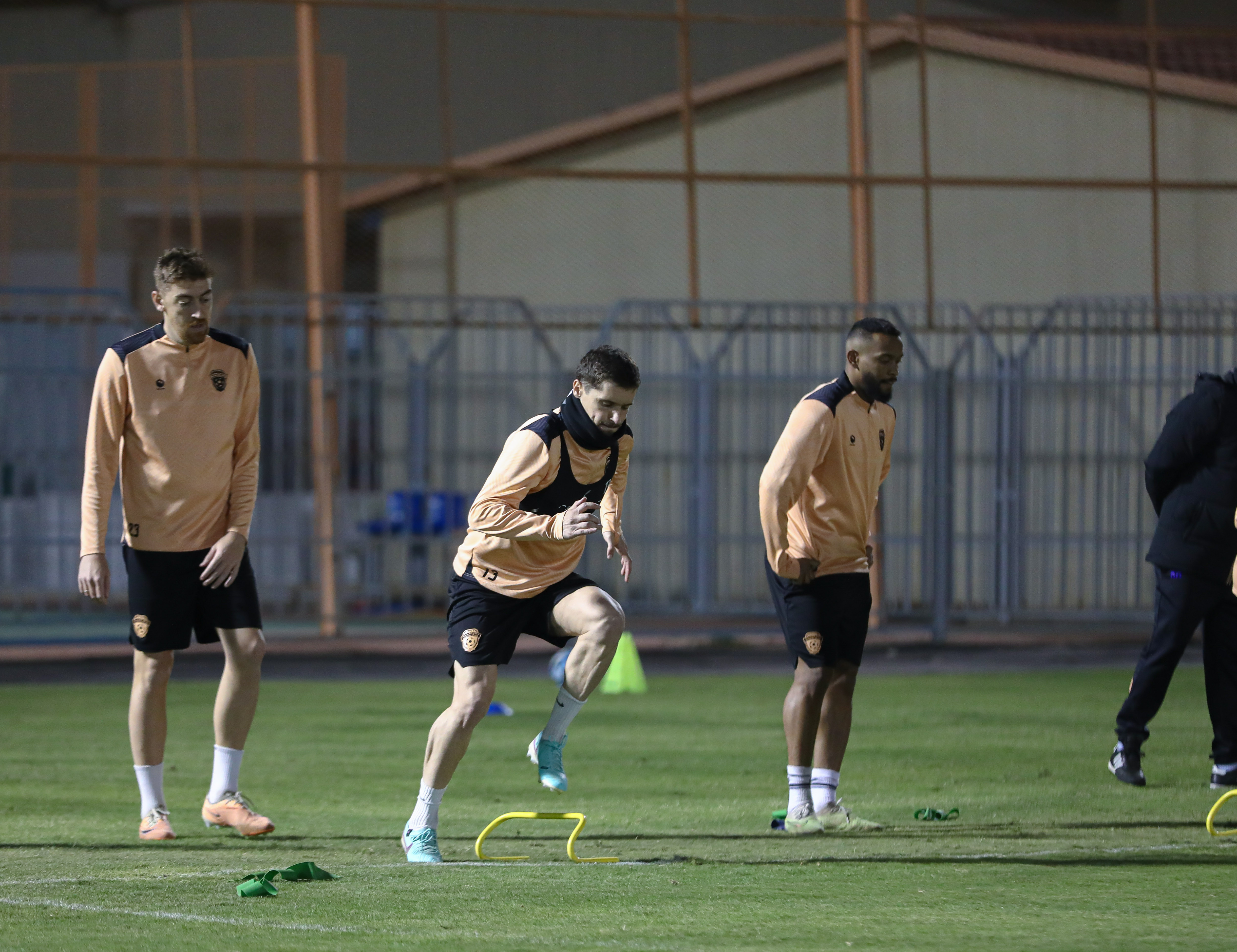 الفيحاء يواصل تدريباته على ملعب معالي الشيخ عبدالعزيز التويجري بالنادي