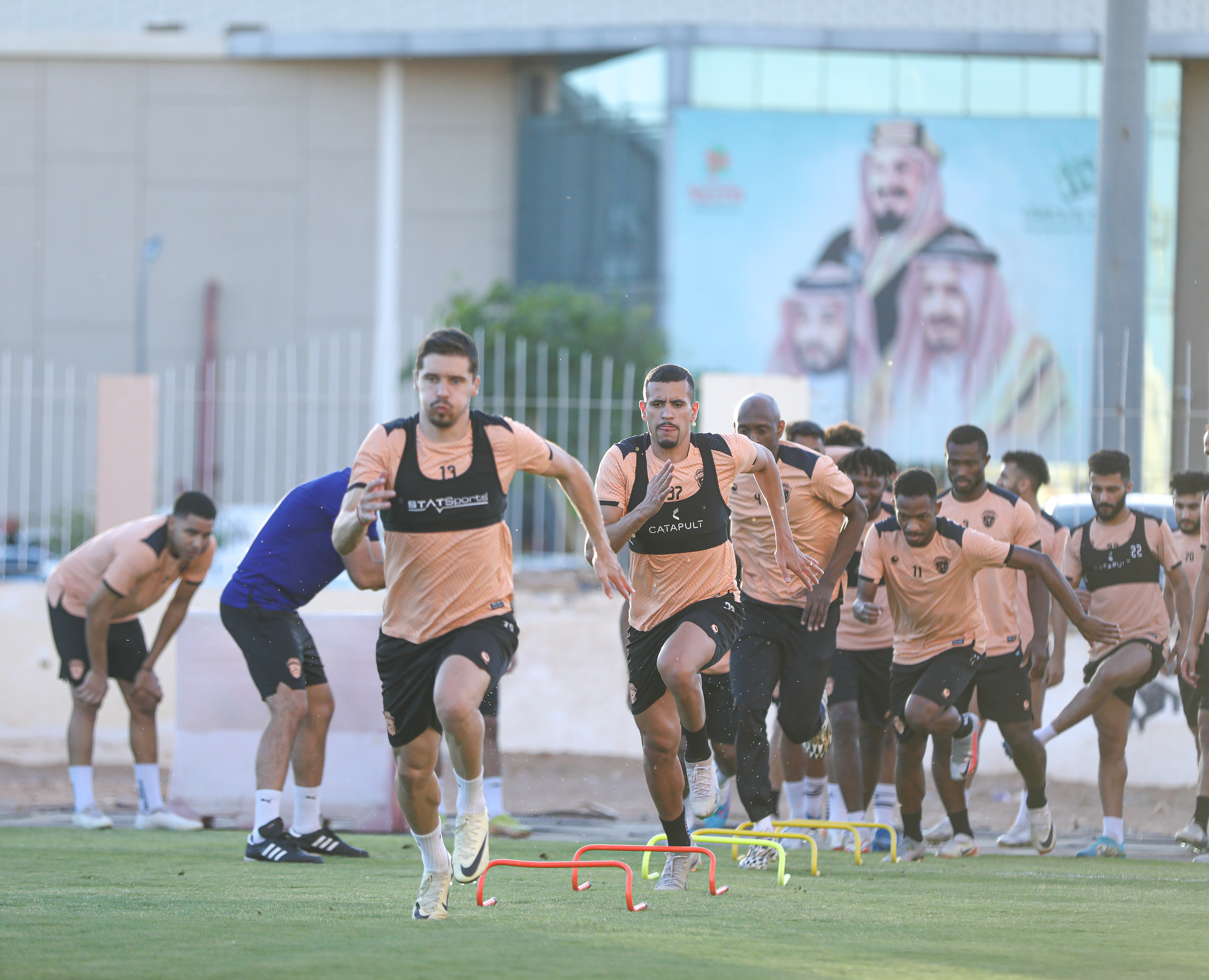 الفيحاء ينهي تحضيراته لمواجهة النصر، وبعثة الفريق تغادر إلى الرياض