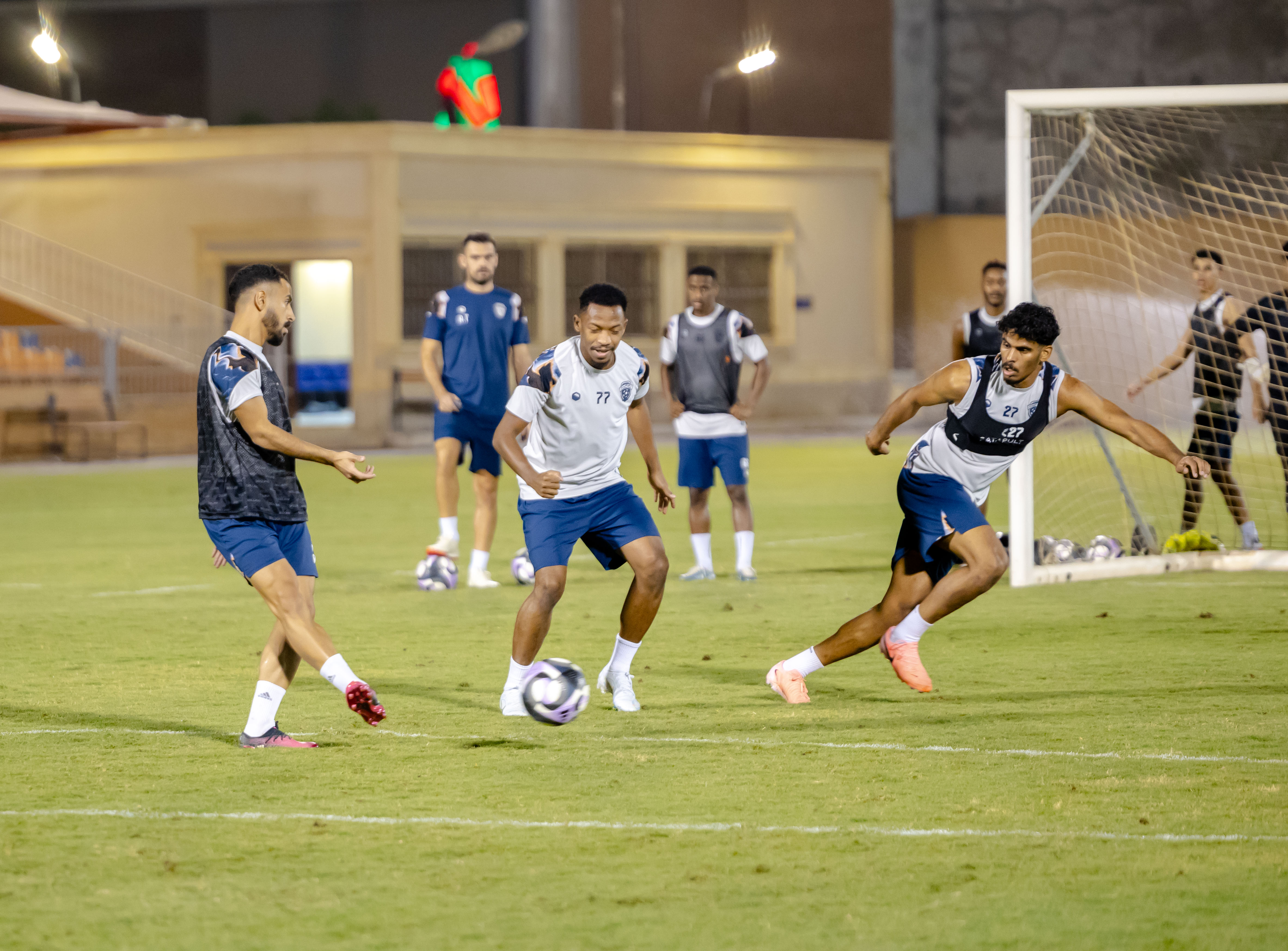 الفيحاء يواصل تدريباته اليومية بمقر النادي