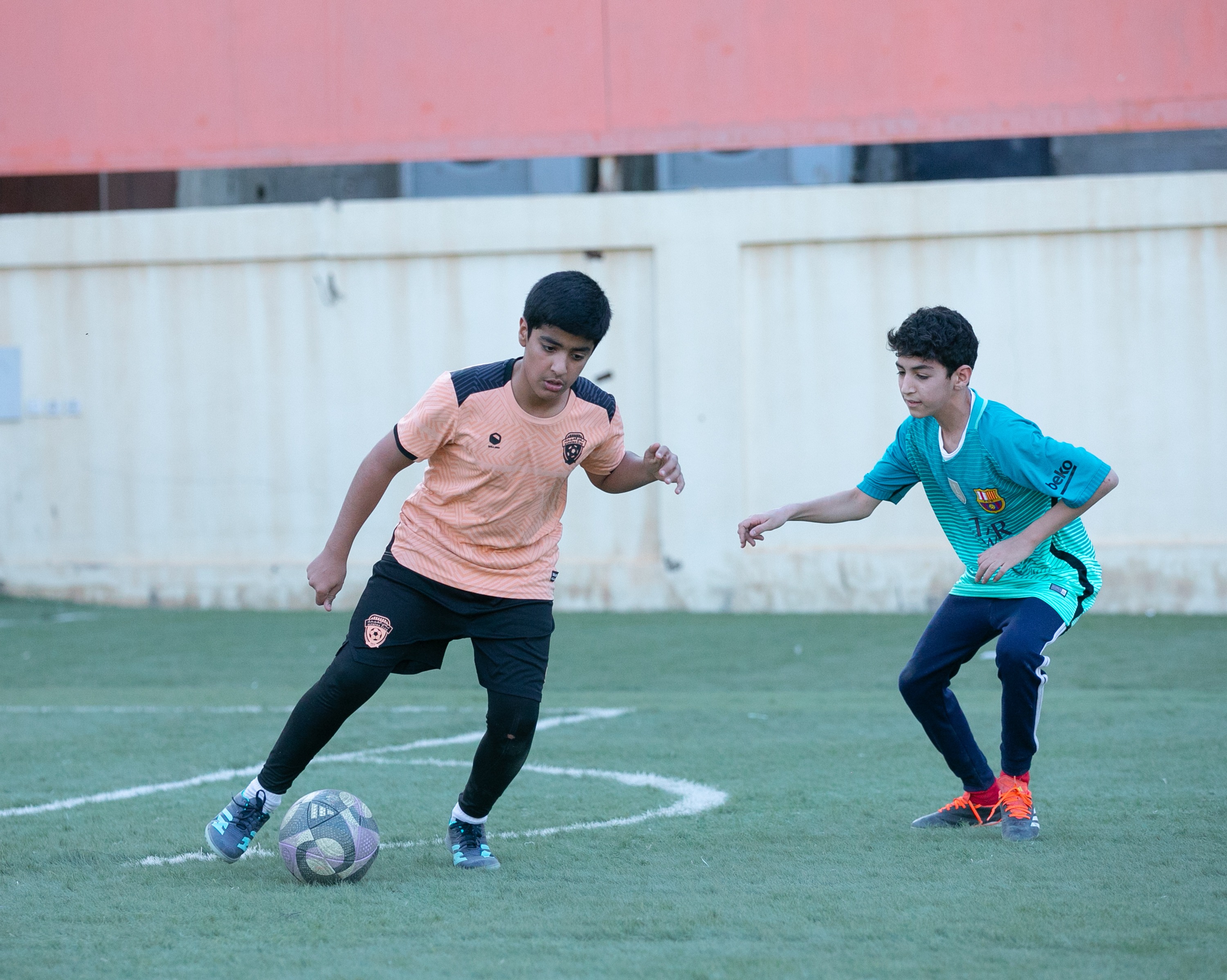 أكاديمية الفيحاء تواصل تدريباتها اليومية