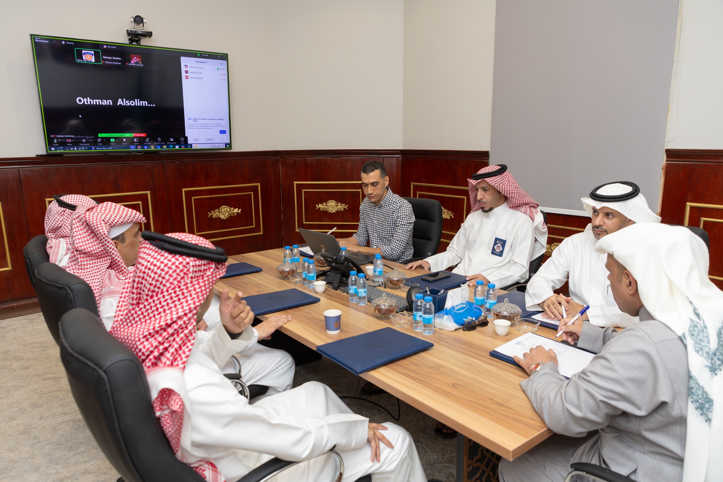 مجلس إدارة النادي يعقد اجتماعه الدوري