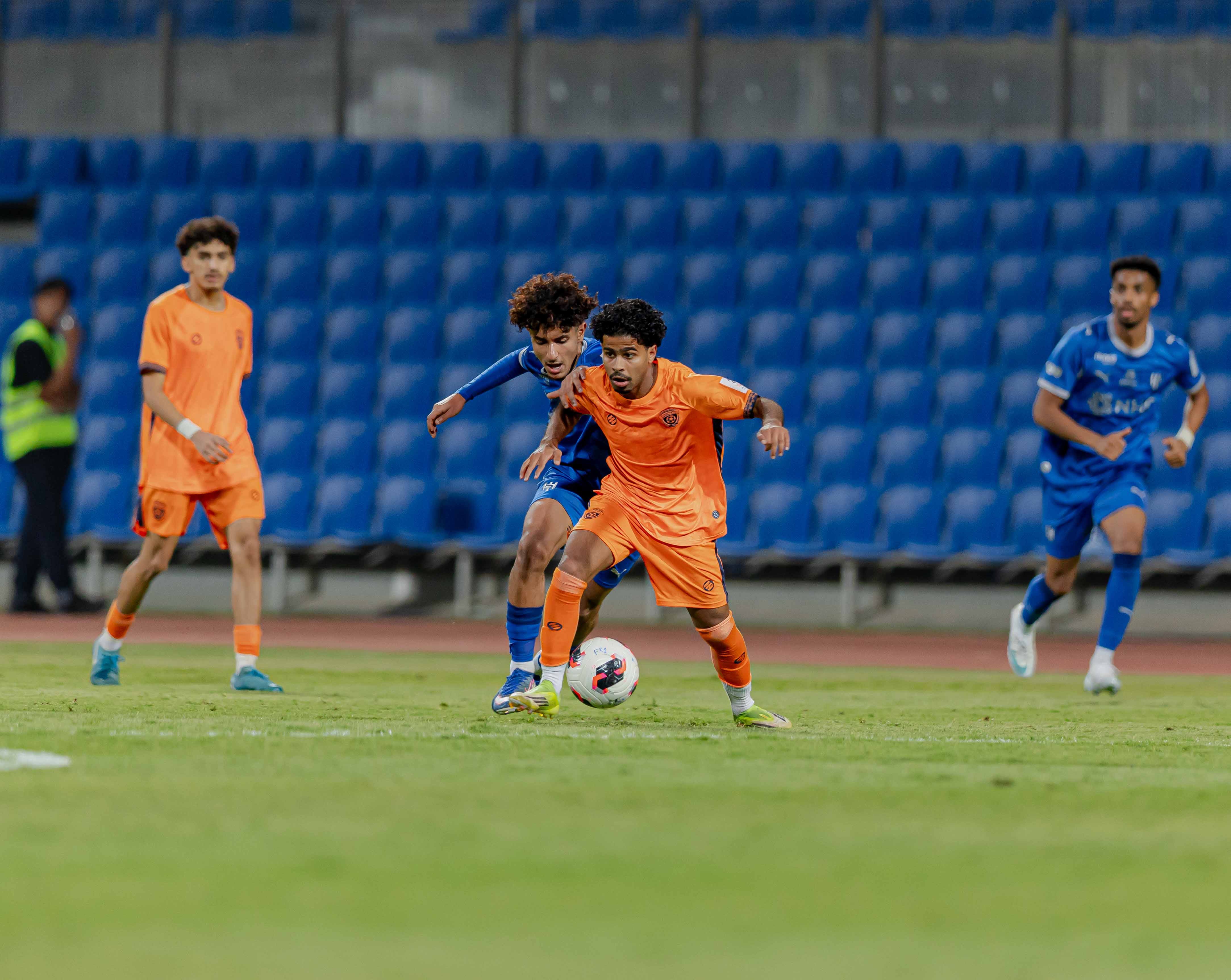 الفيحاء تحت 21 عامًا يخسر مواجهة الهلال ضمن الجولة السابعة من دوري جوي للنخبة U21.