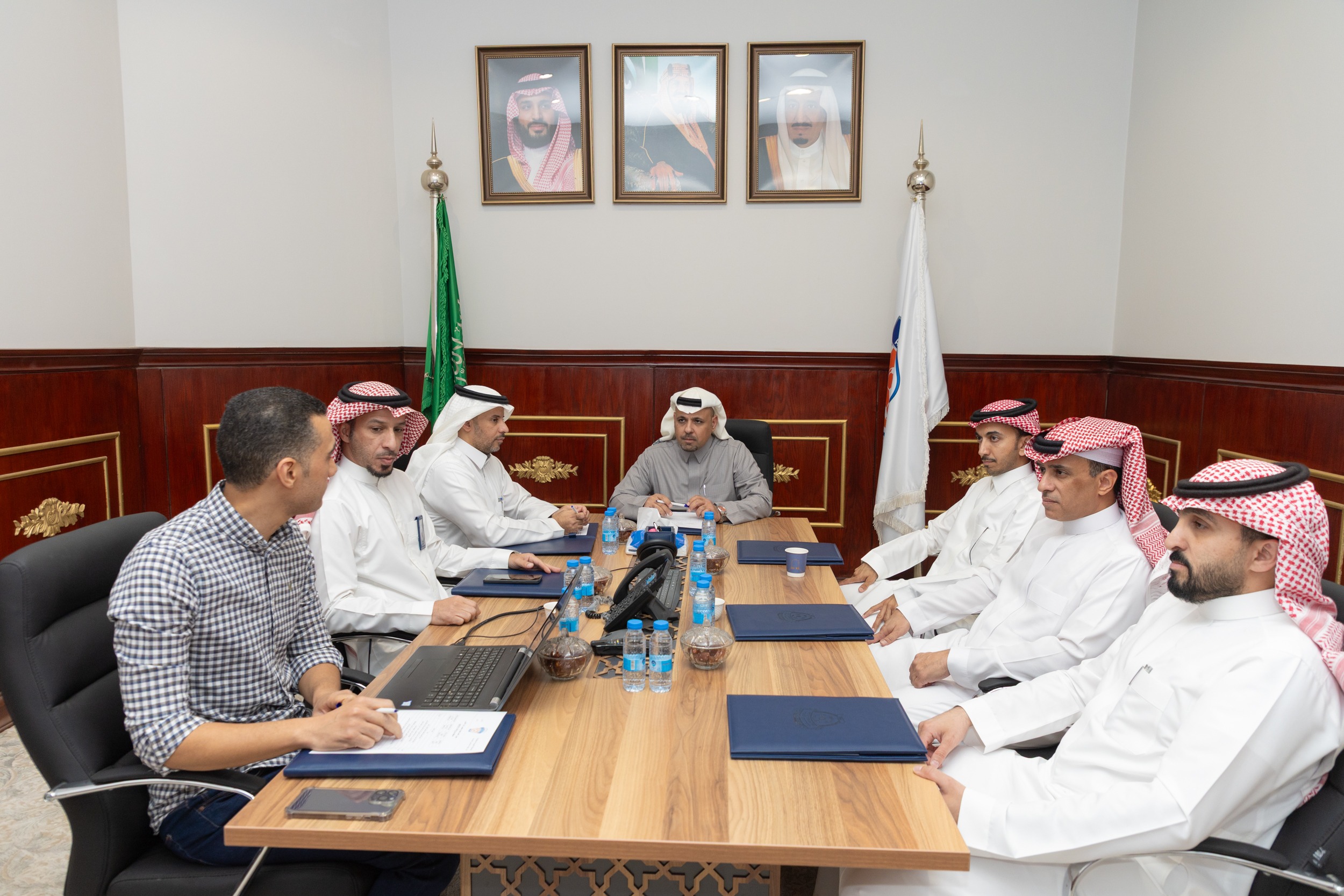 مجلس إدارة النادي يعقد اجتماعه الدوري