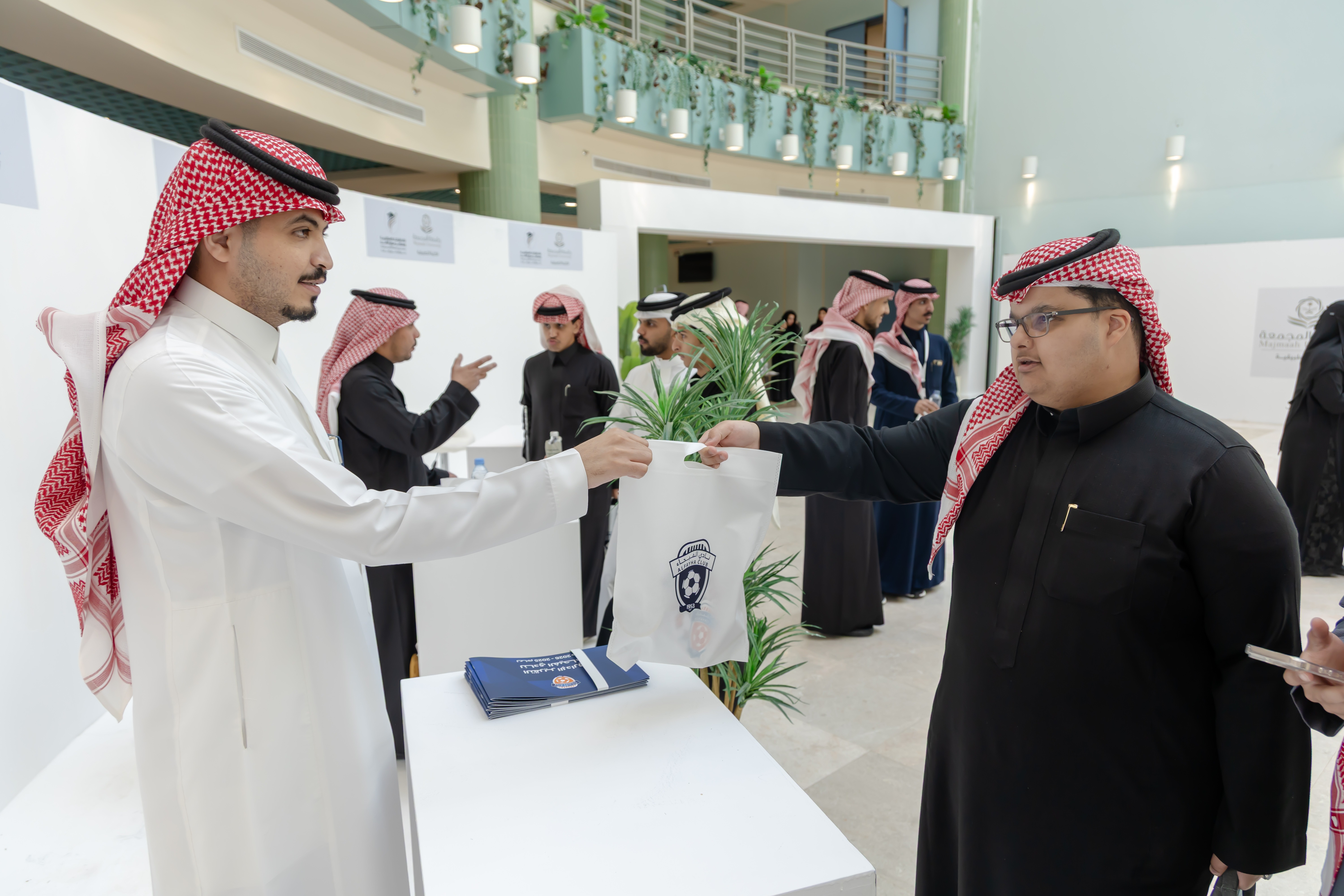 نادي الفيحاء يشارك في لقاء الشراكات الاستراتيجية ومستقبل سوق العمل بجامعة المجمعة