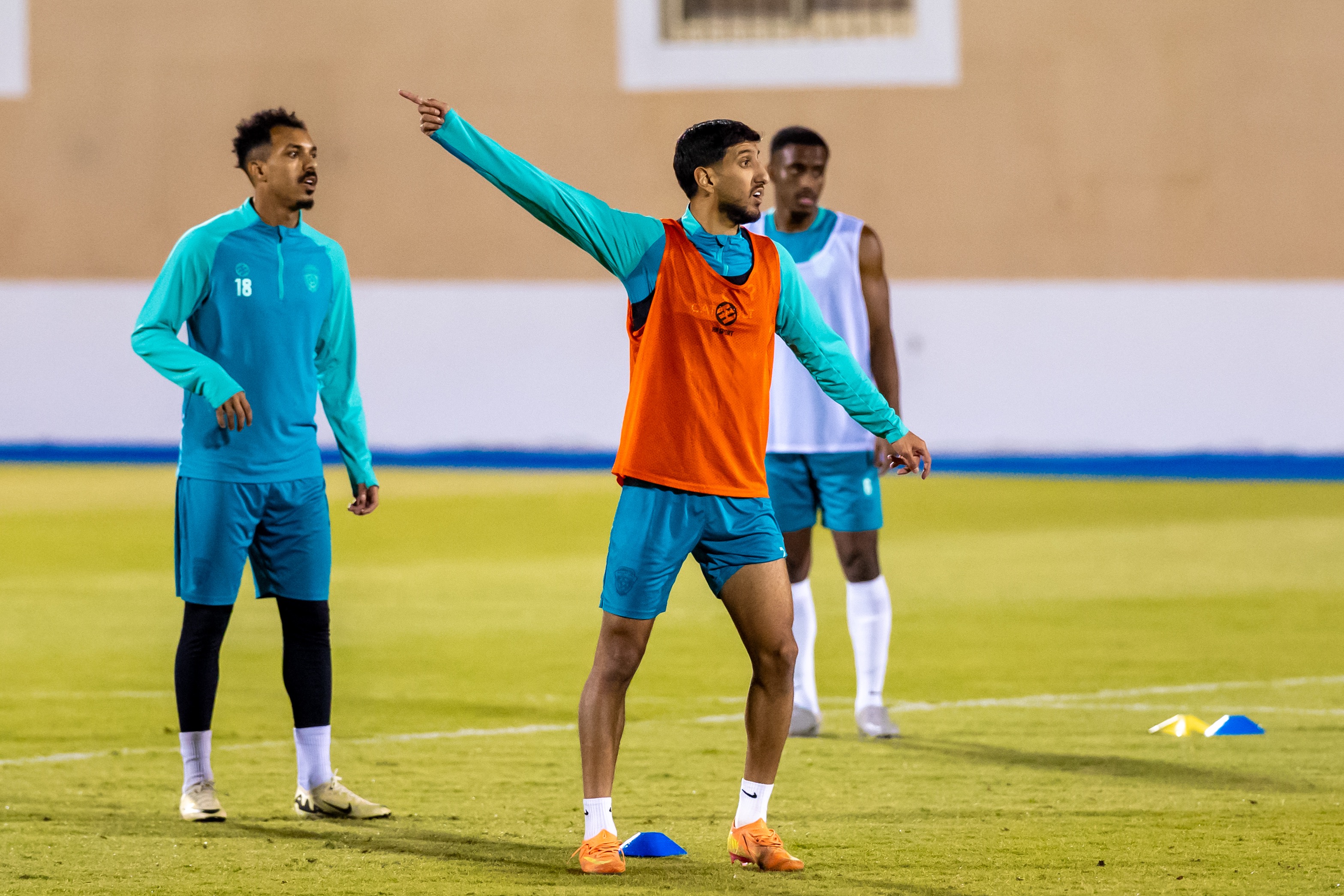 الفيحاء يواصل تدريباته اليومية بحصة مسائية في المجمعة