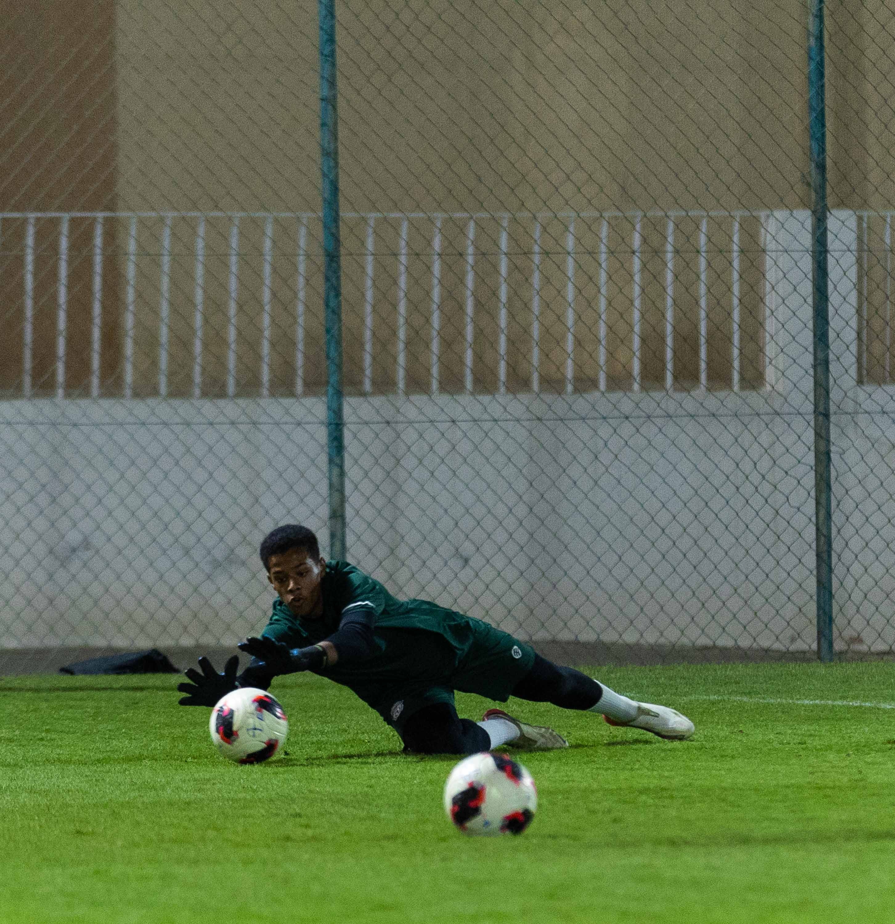 الفيحاء U21 ينهي تحضيراته استعدادًا لملاقاة الهلال .