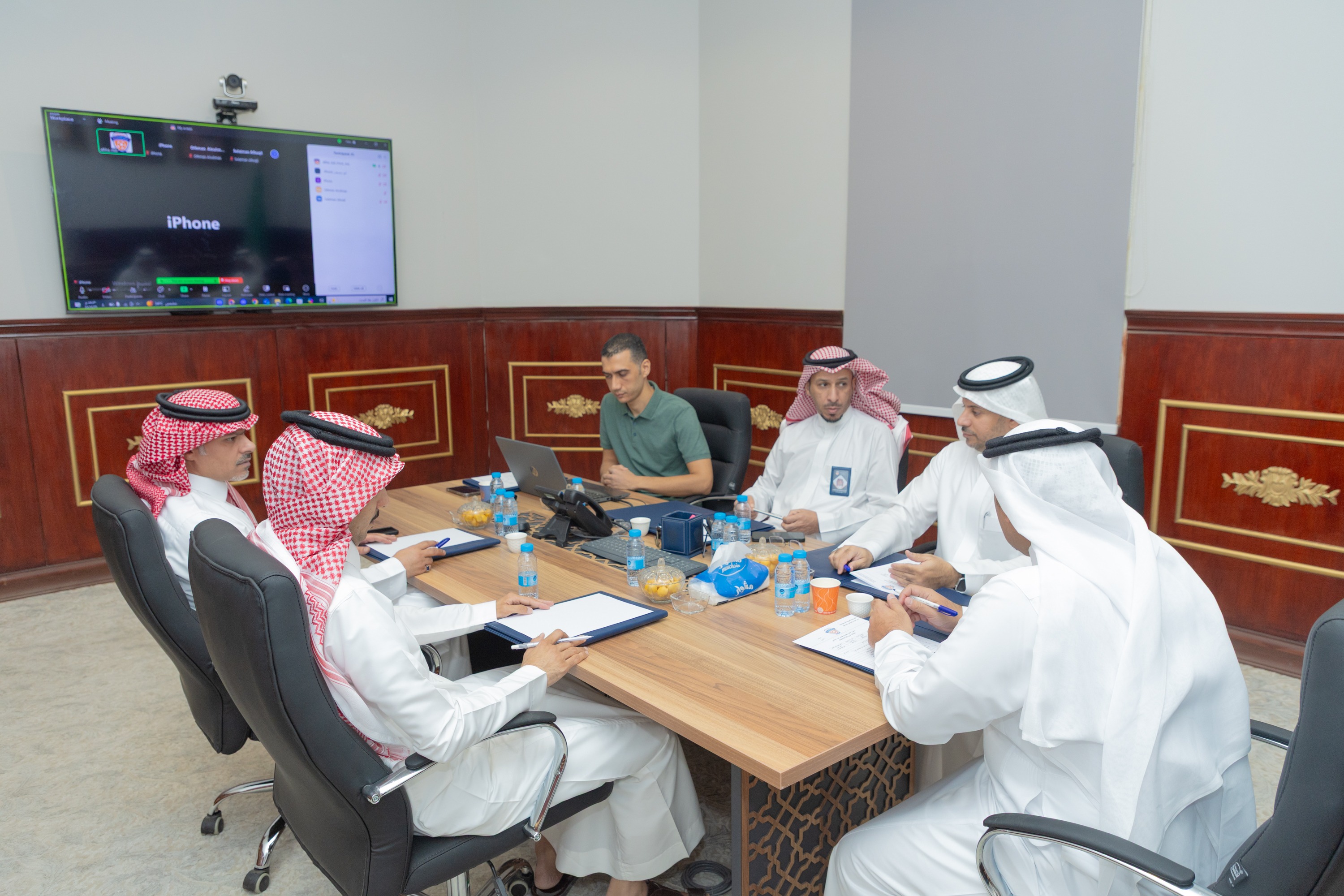 مجلس إدارة النادي يعقد اجتماعه الدوري