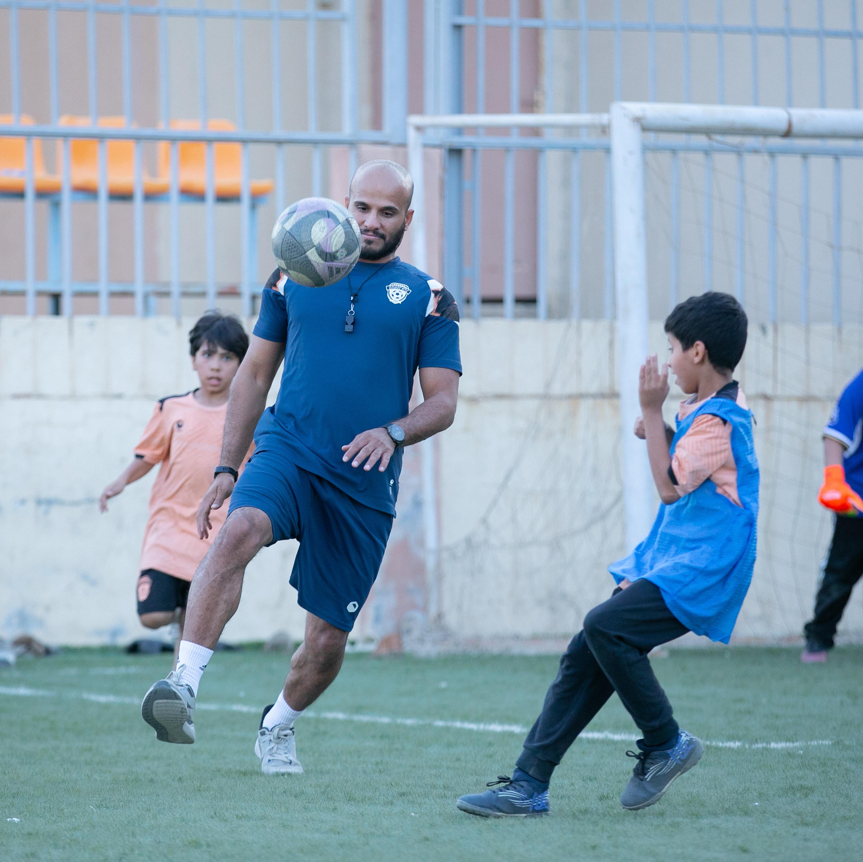 أكاديمية الفيحاء تواصل تدريباتها اليومية