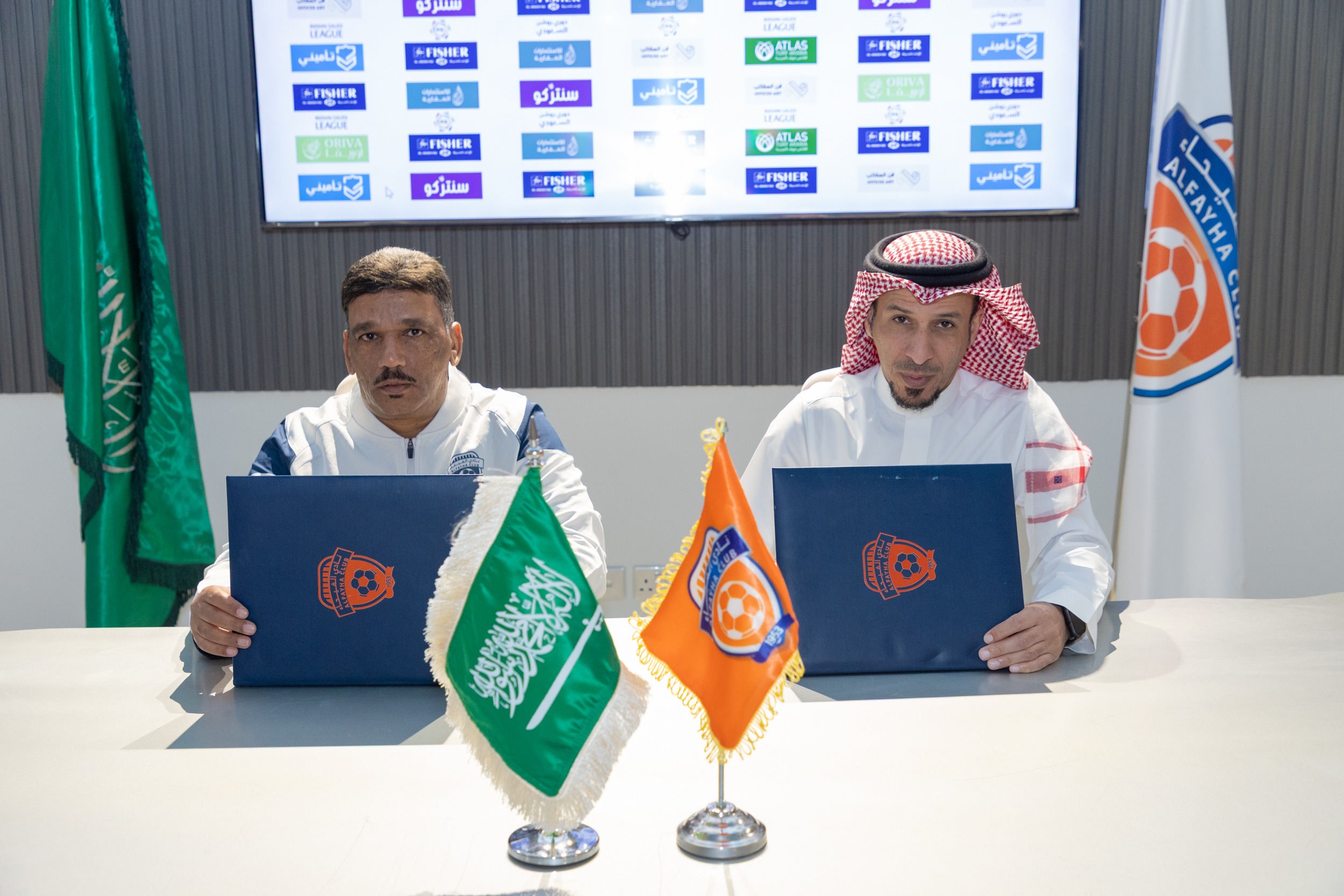 الفيحاء يوقع مع المدرب الوطني يوسف الموينع لينضم للأجهزة الفنية في الفئات السنية