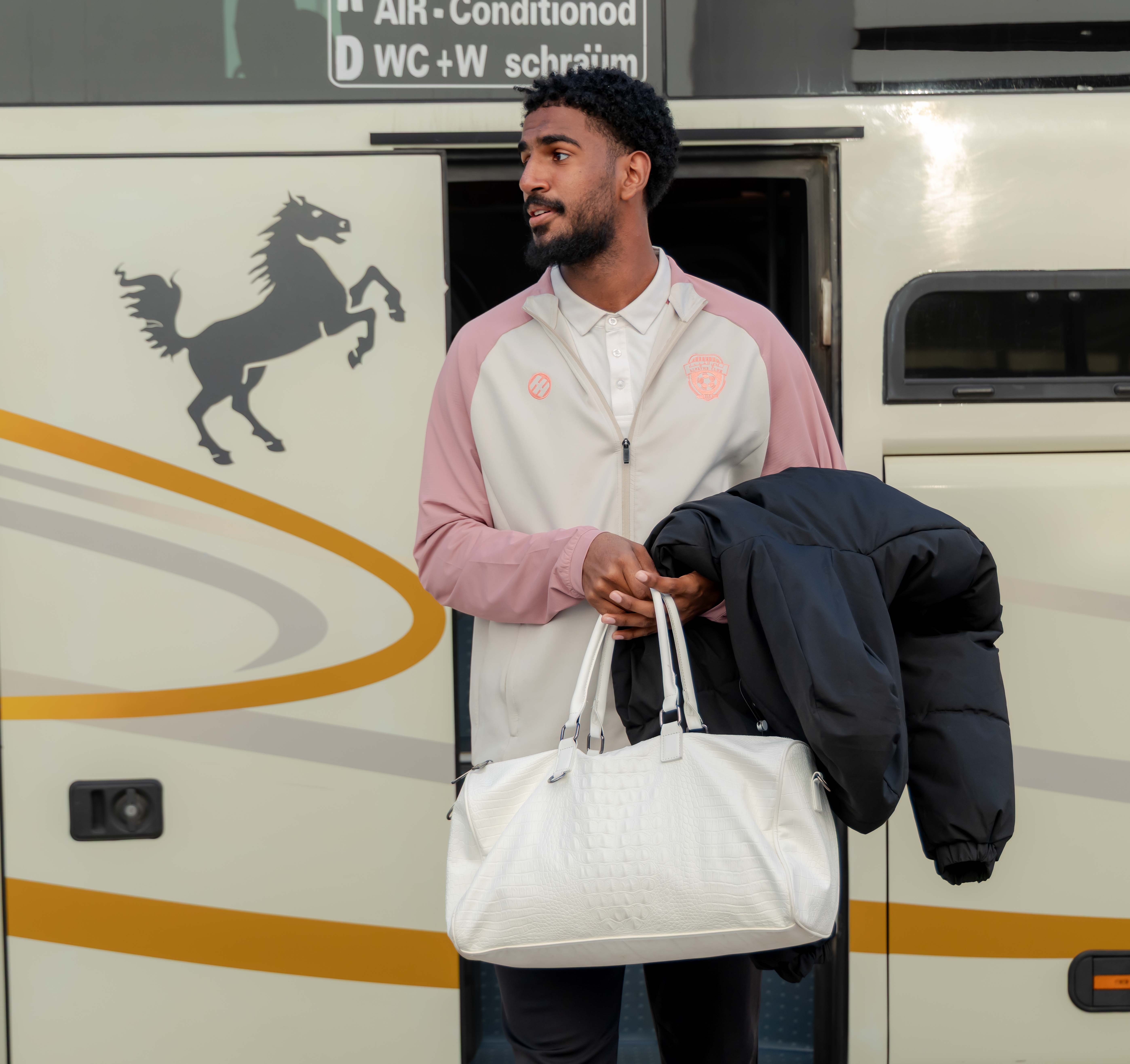 الفيحاء تحت 21 عامًا يتعادل مع نظيره ضمك ضمن الجولة الثالثة عشر من دوري جوي للنخبة U21 .