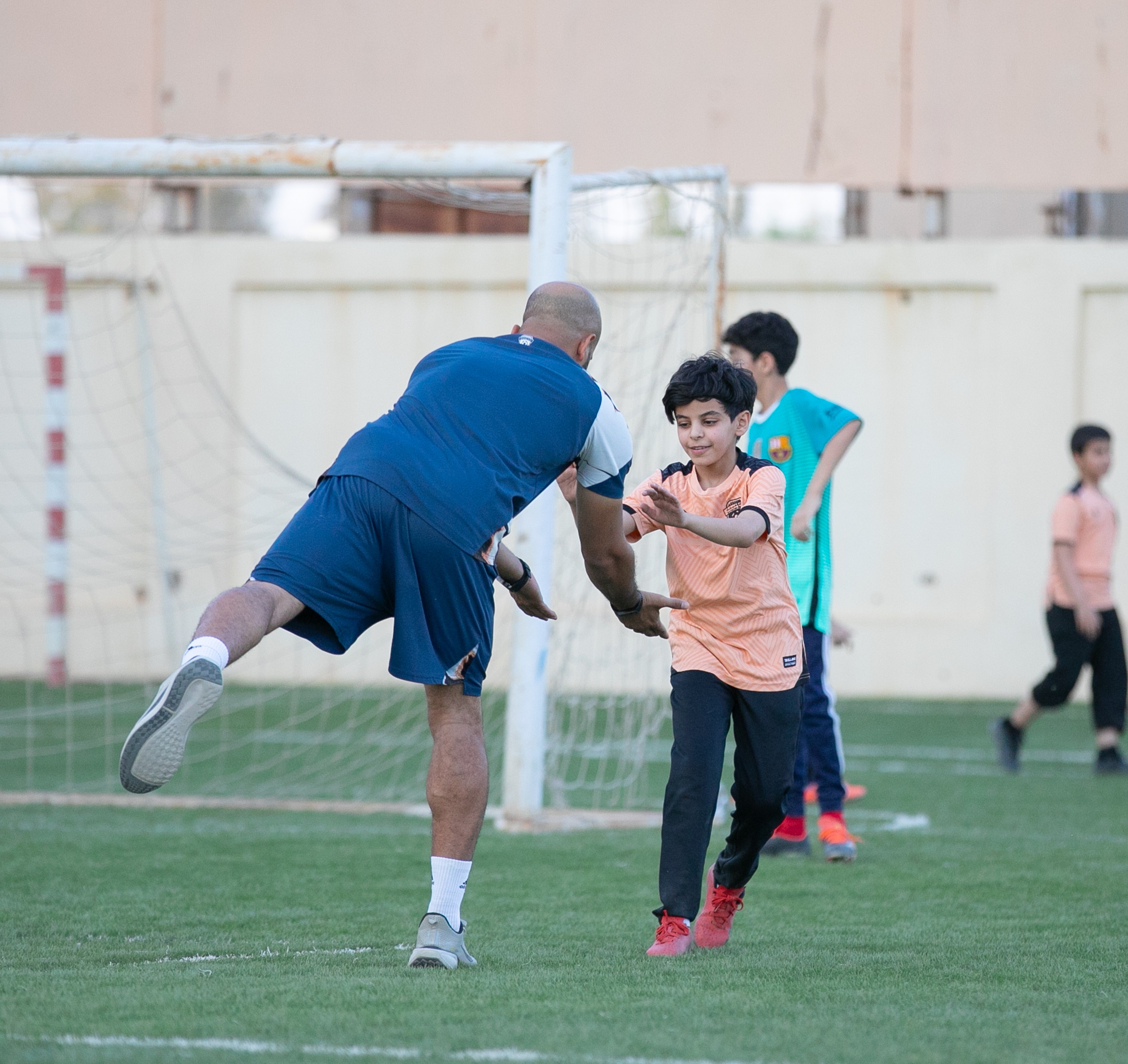 أكاديمية الفيحاء تواصل تدريباتها اليومية