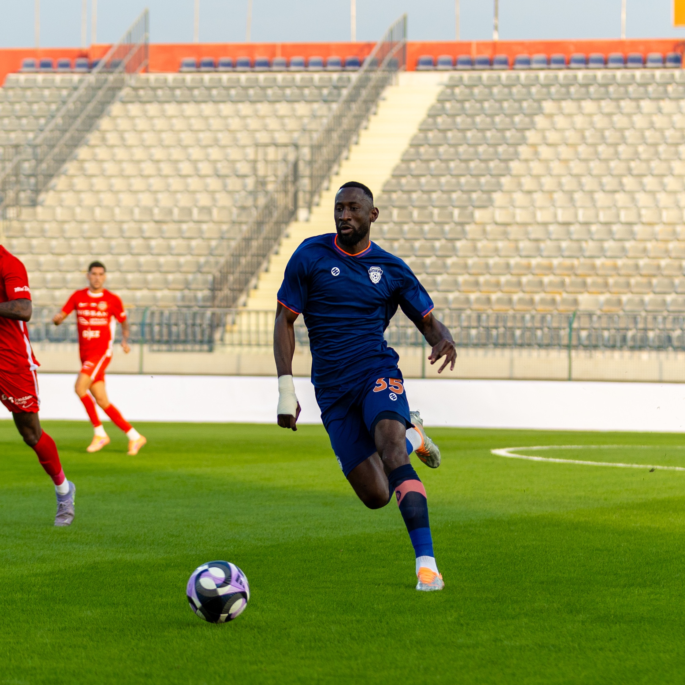 الفيحاء يختتم معسكره الإعدادي بودية شباب الأهلي الإماراتي