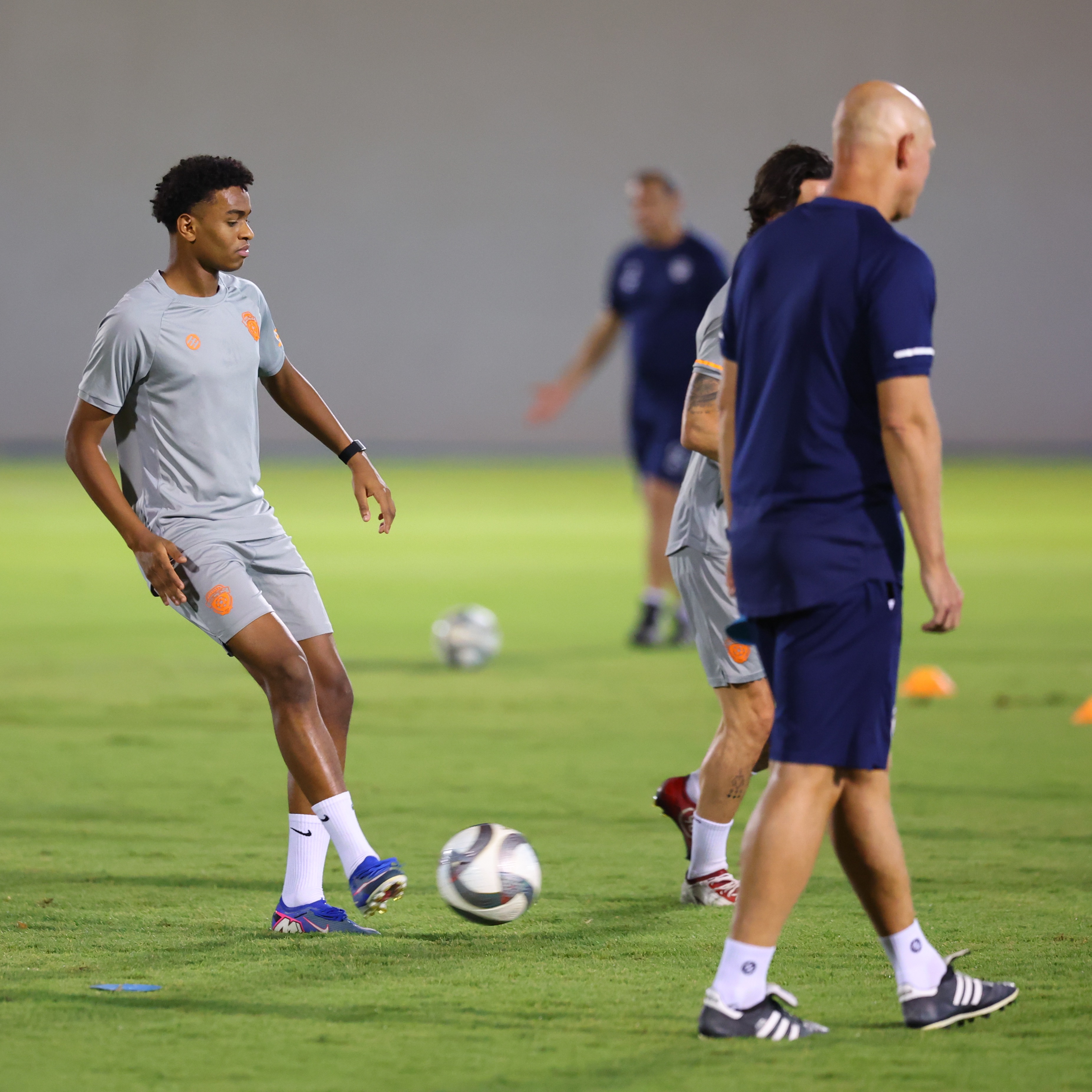 الفيحاء يواصل تدريباته اليومية بمقر النادي