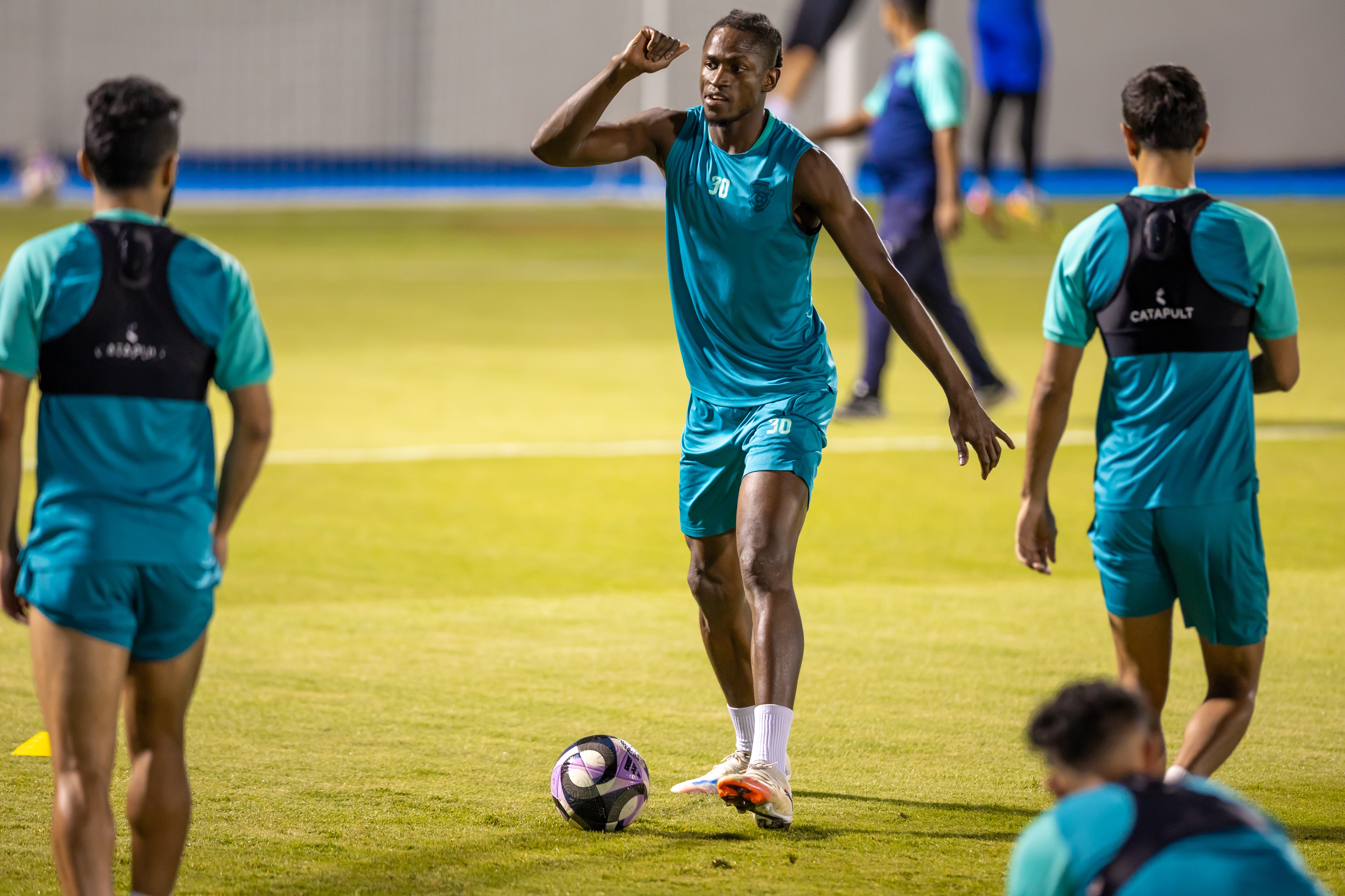 الفيحاء يختتم تحضيراته لمواجهة التعاون ضمن الجولة السادسة من دوري روشن السعودي