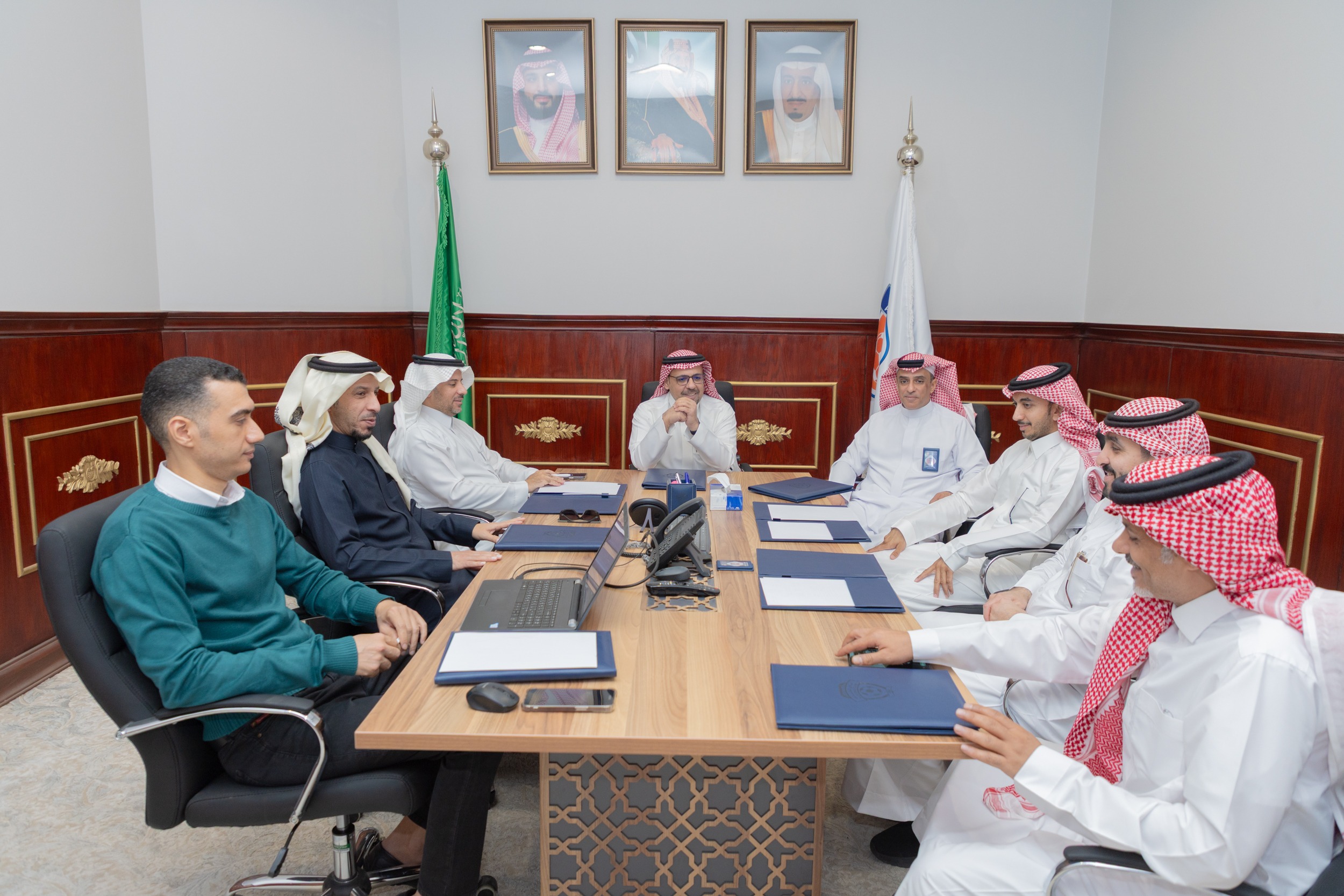 مجلس إدارة النادي يعقد اجتماعه الدوري