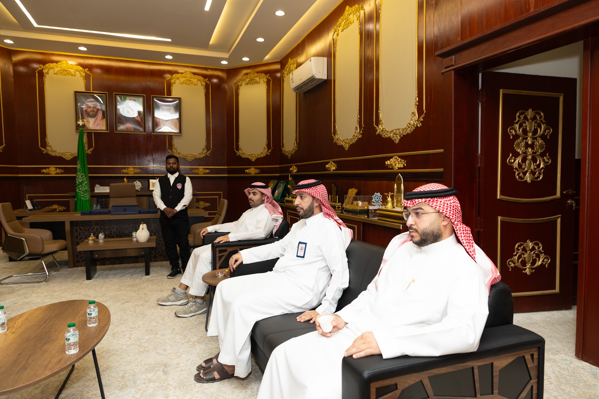 رئيس نادي الاعتماد الأستاذ محمد بن سليمان الجنيّح يزور الفيحاء