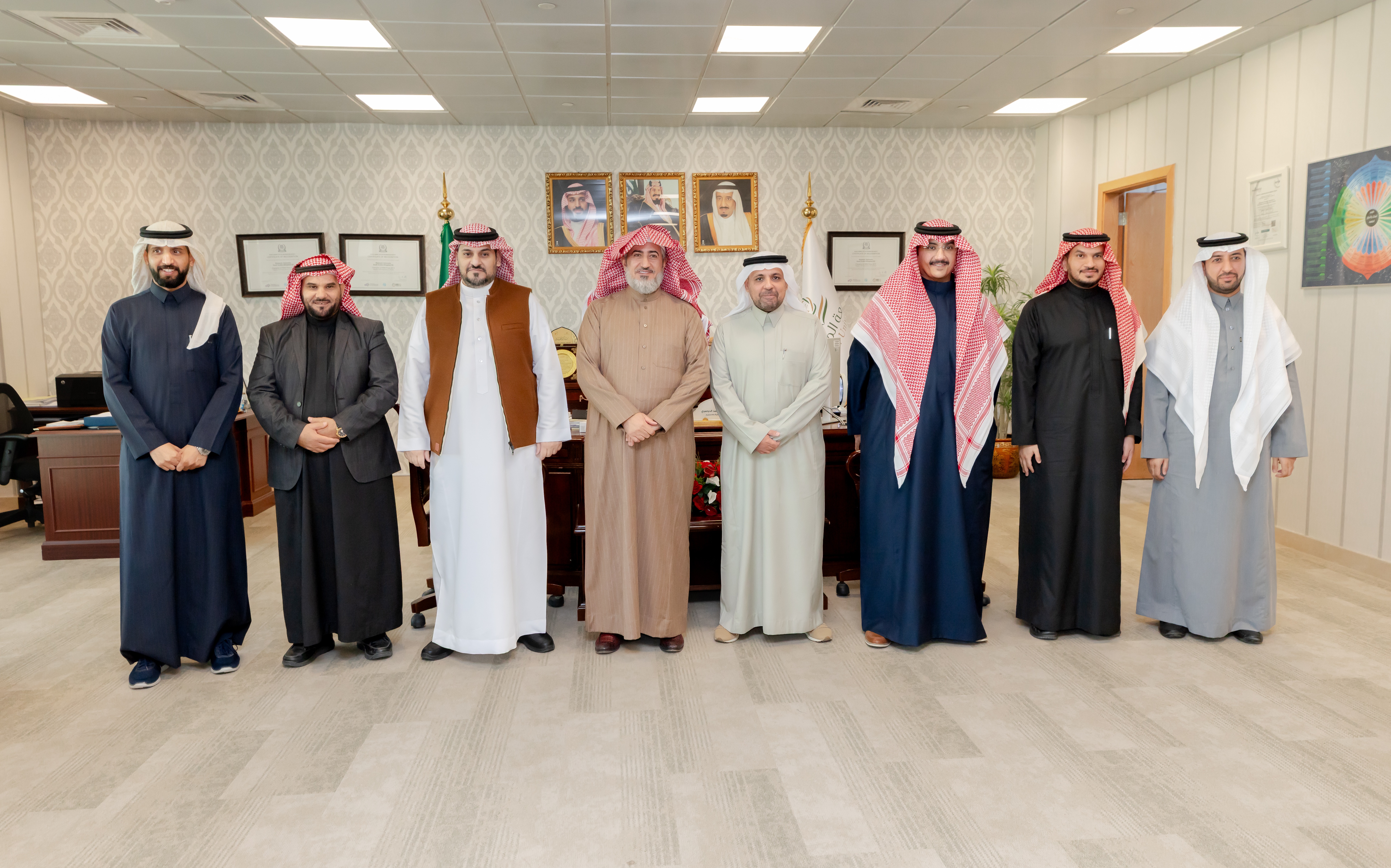 رئيس مجلس الإدارة الدكتور توفيق بن صالح المديهيم يزور وكيل جامعة المجمعة للتنمية والاستثمار الأستاذ الدكتور مسلّم بن محمد الدوسري .