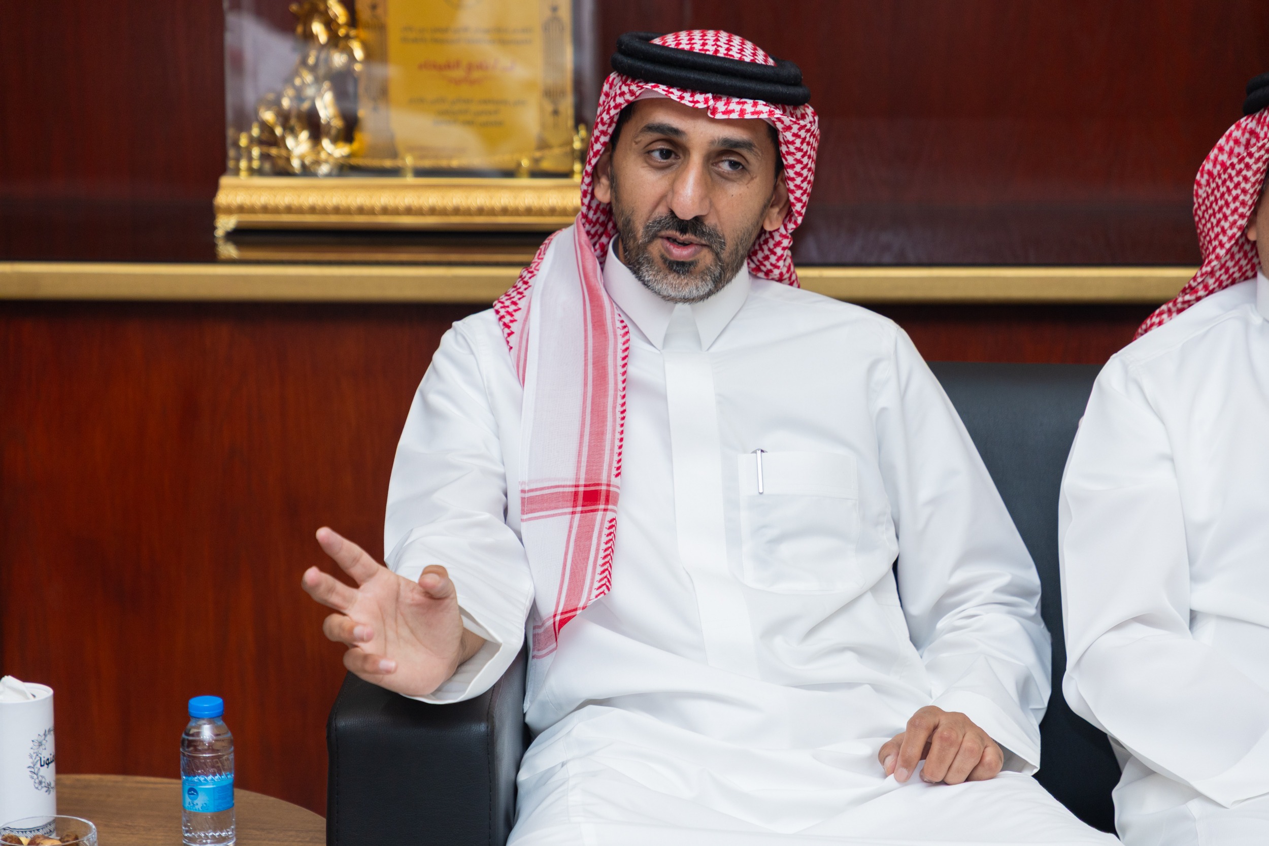 رئيس نادي الكوكب المهندس يزيد بن ناصر الزعاقي يزور الفيحاء