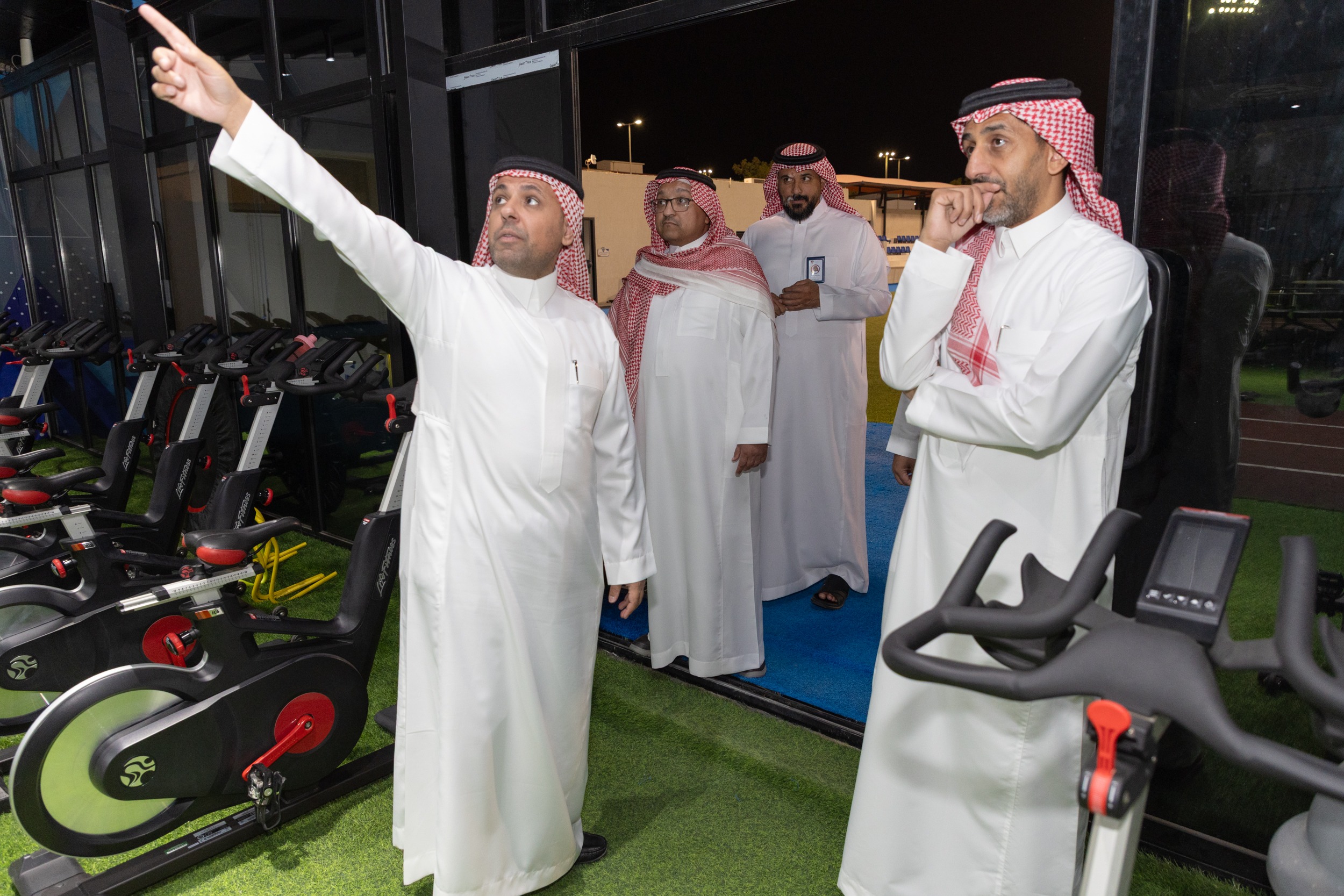 رئيس نادي الكوكب المهندس يزيد بن ناصر الزعاقي يزور الفيحاء