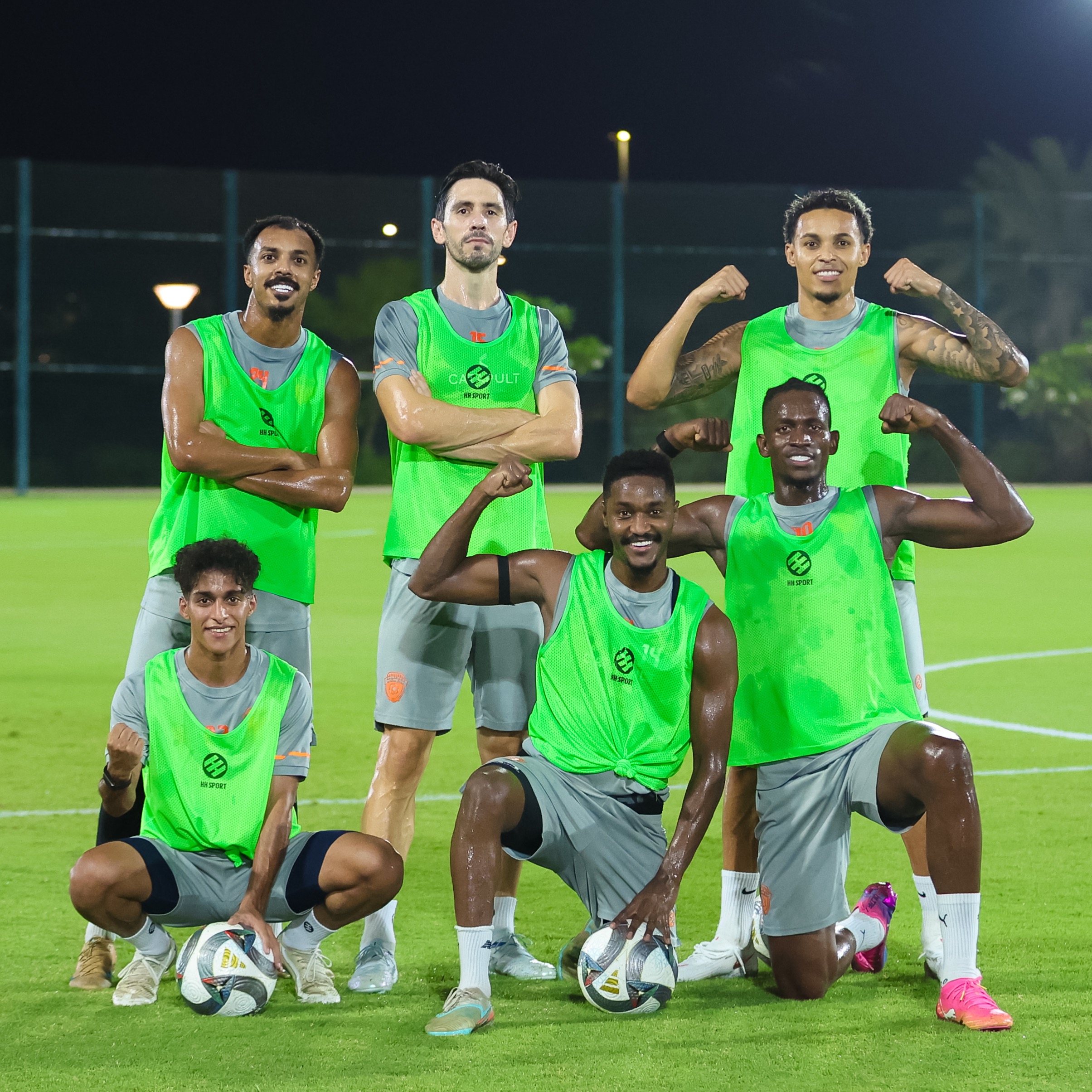 الفيحاء يصل إلى جدة، وينهي تحضيراته لمواجهة الإتحاد