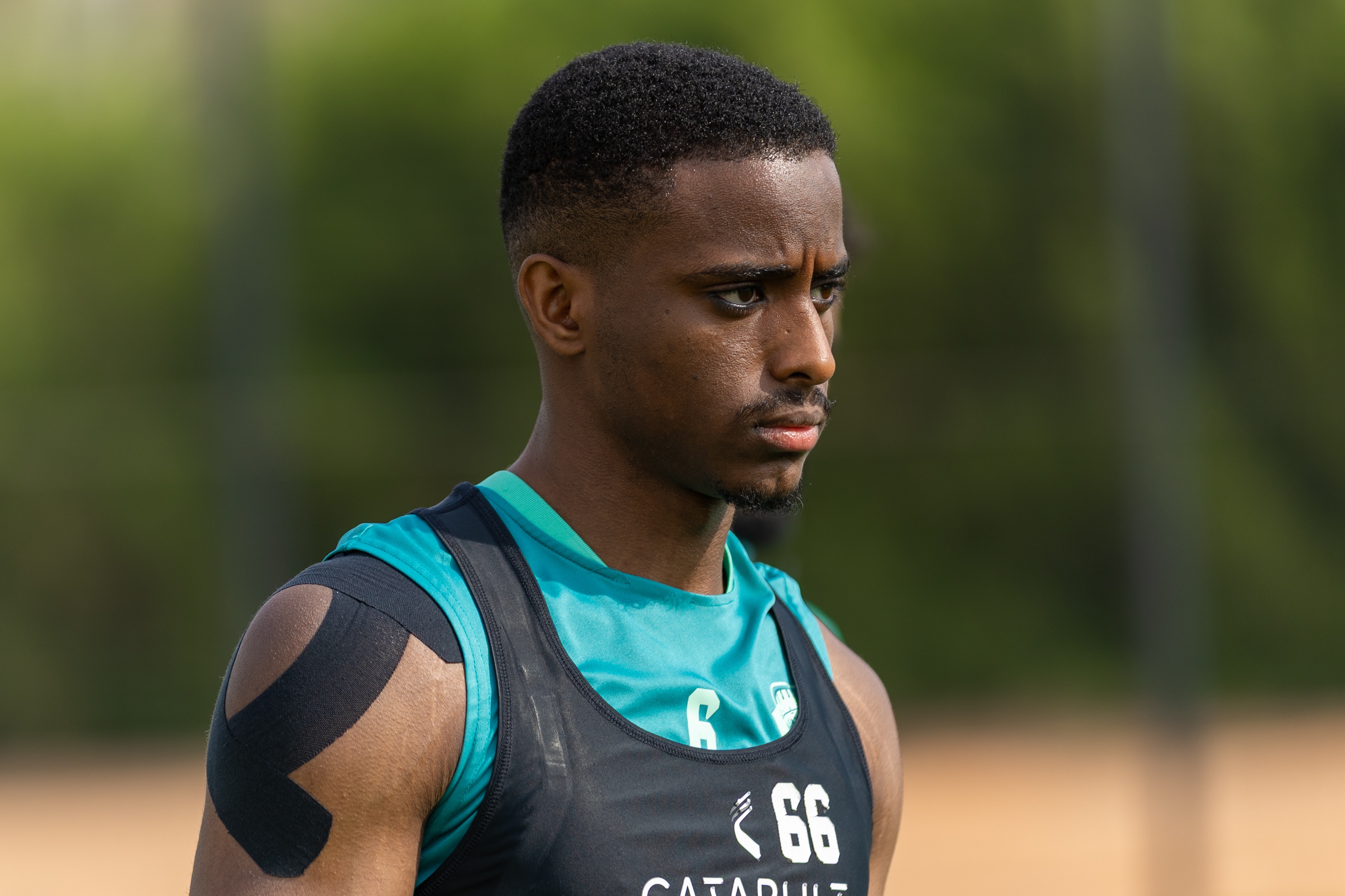 الفيحاء يواصل برنامجه الإعدادي في معسكر العين بحصتين تدريبيتين