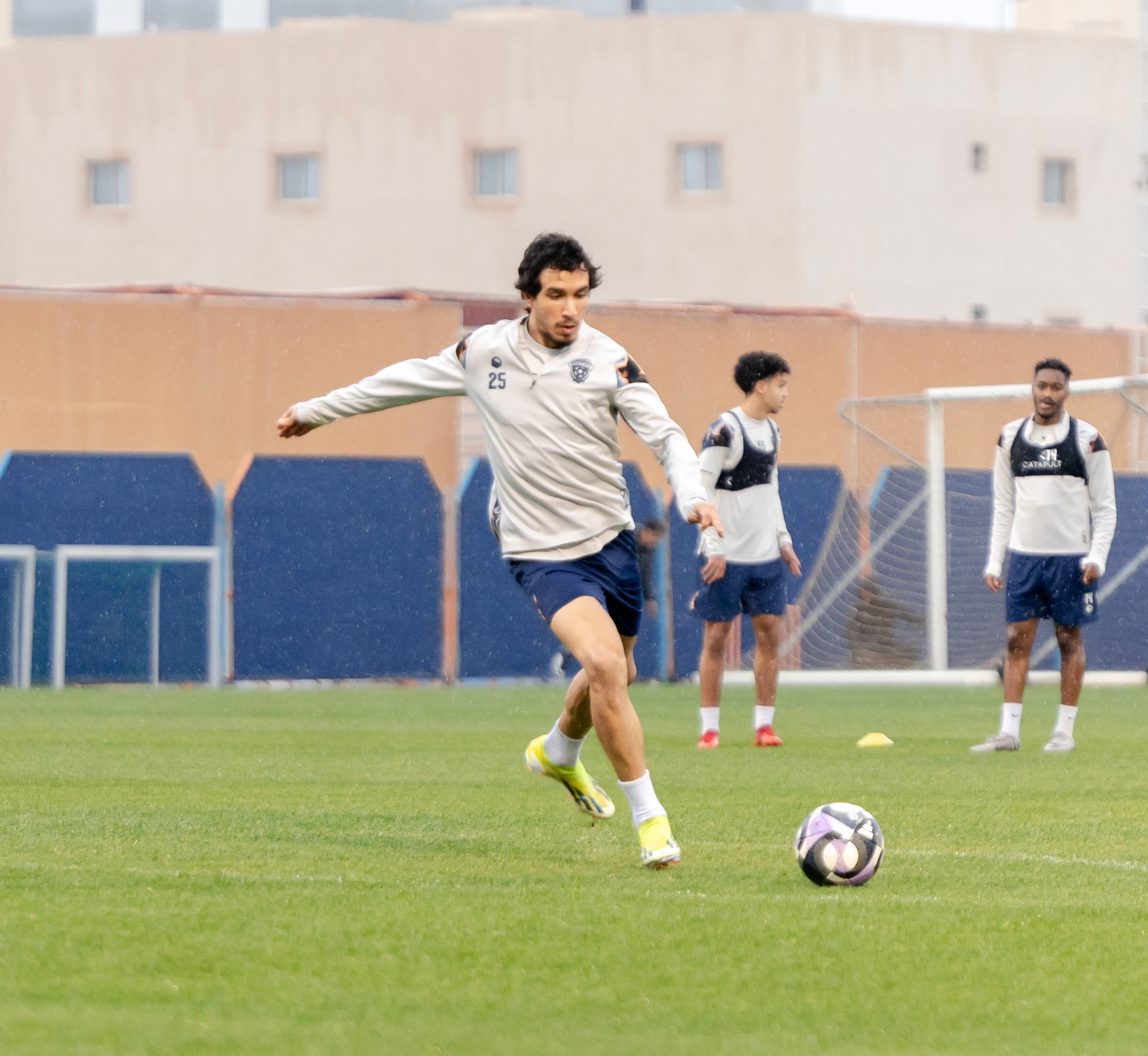 الفيحاء يجري مرانه الرئيس استعداداً لمواجهة الرائد