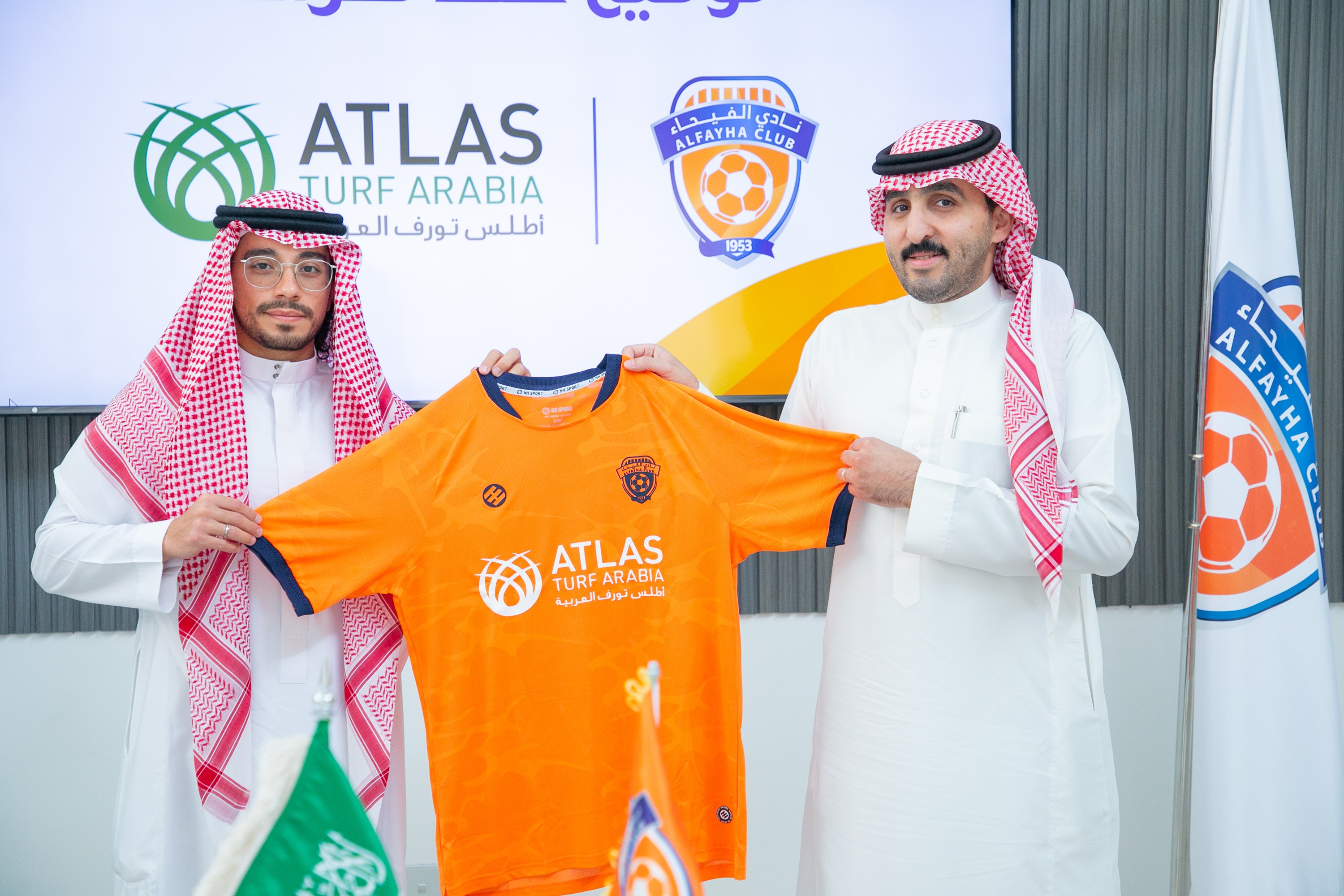 نادي الفيحاء يوقع عقد رعاية مع شركة أطلس تورف العربية