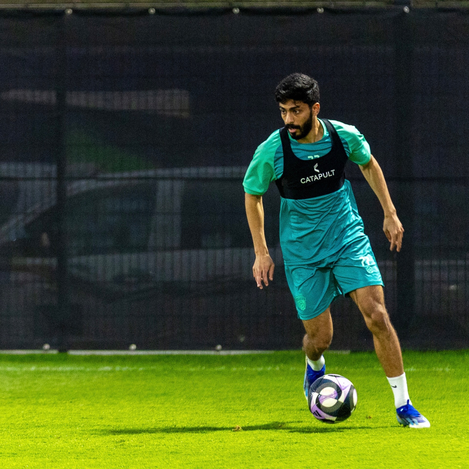 الفيحاء يواصل برنامجه الإعدادي في معسكر العين بحصتين تدريبيتين