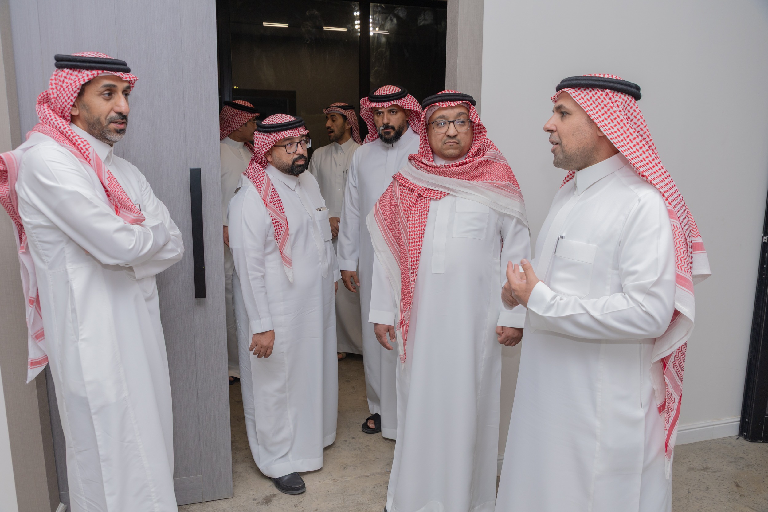 رئيس نادي الكوكب المهندس يزيد بن ناصر الزعاقي يزور الفيحاء