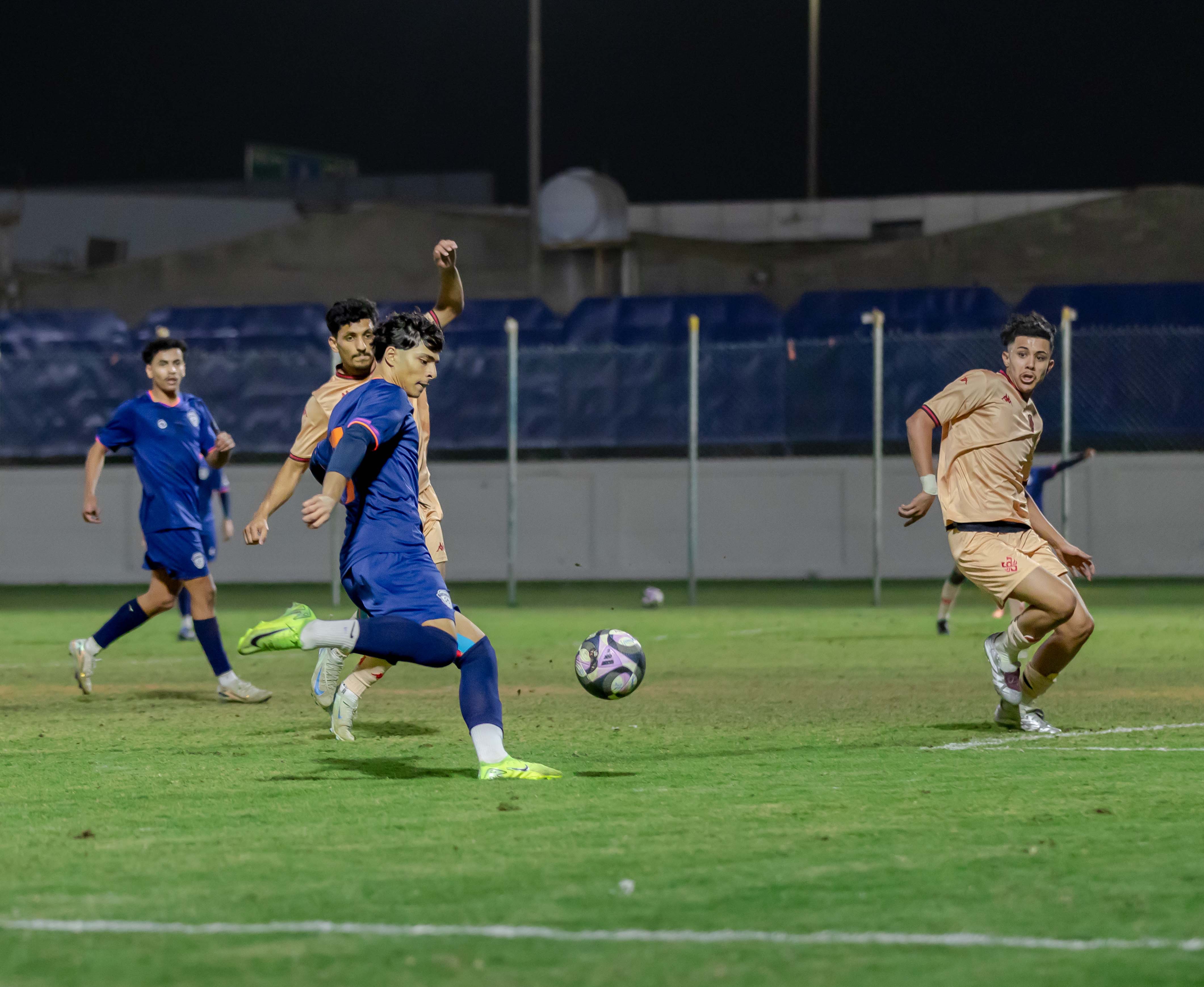 الفيحاء تحت 21 عامًا يتعادل مع نظيره الخلود ضمن الجولة التاسعة من دوري جوي للنخبة U21 .