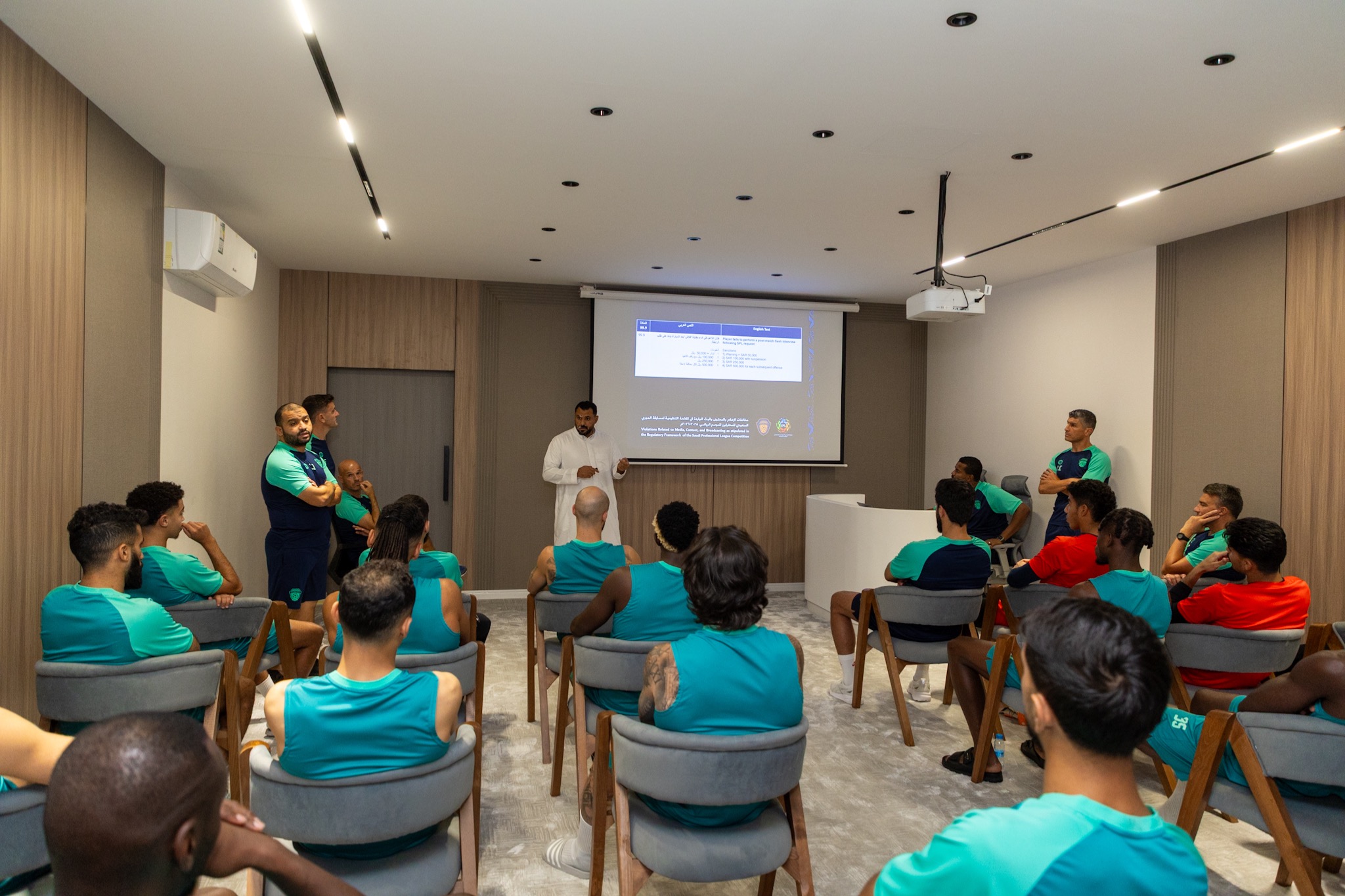 نادي الفيحاء يُنظم سلسلة من المحاضرات التثقيفية والبرامج التطويرية لمنسوبيه