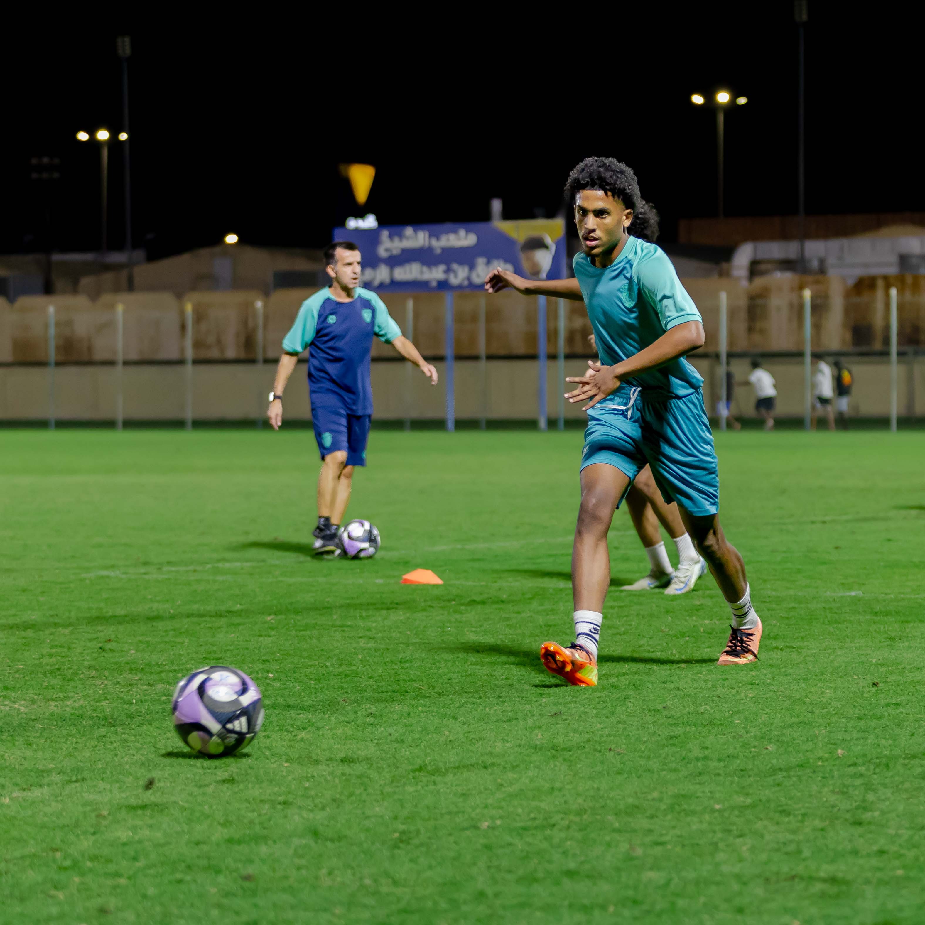 الفيحاء تحت 21 عامًا يُجري تمرينه الرئيس استعدادًا لملاقاة القادسية .