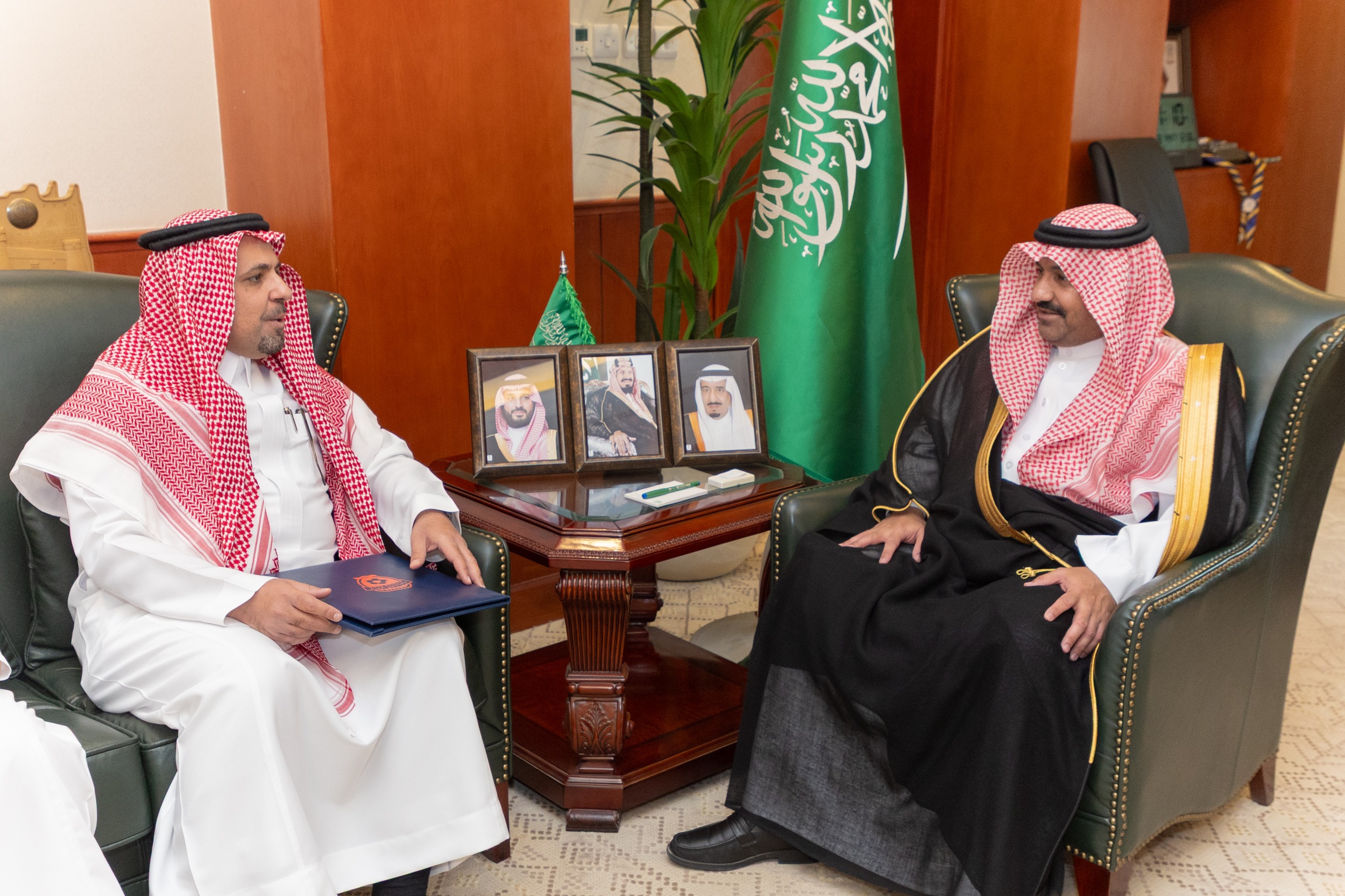 محافظ المجمعة يستقبل رئيس وأعضاء مجلس إدارة نادي الفيحاء