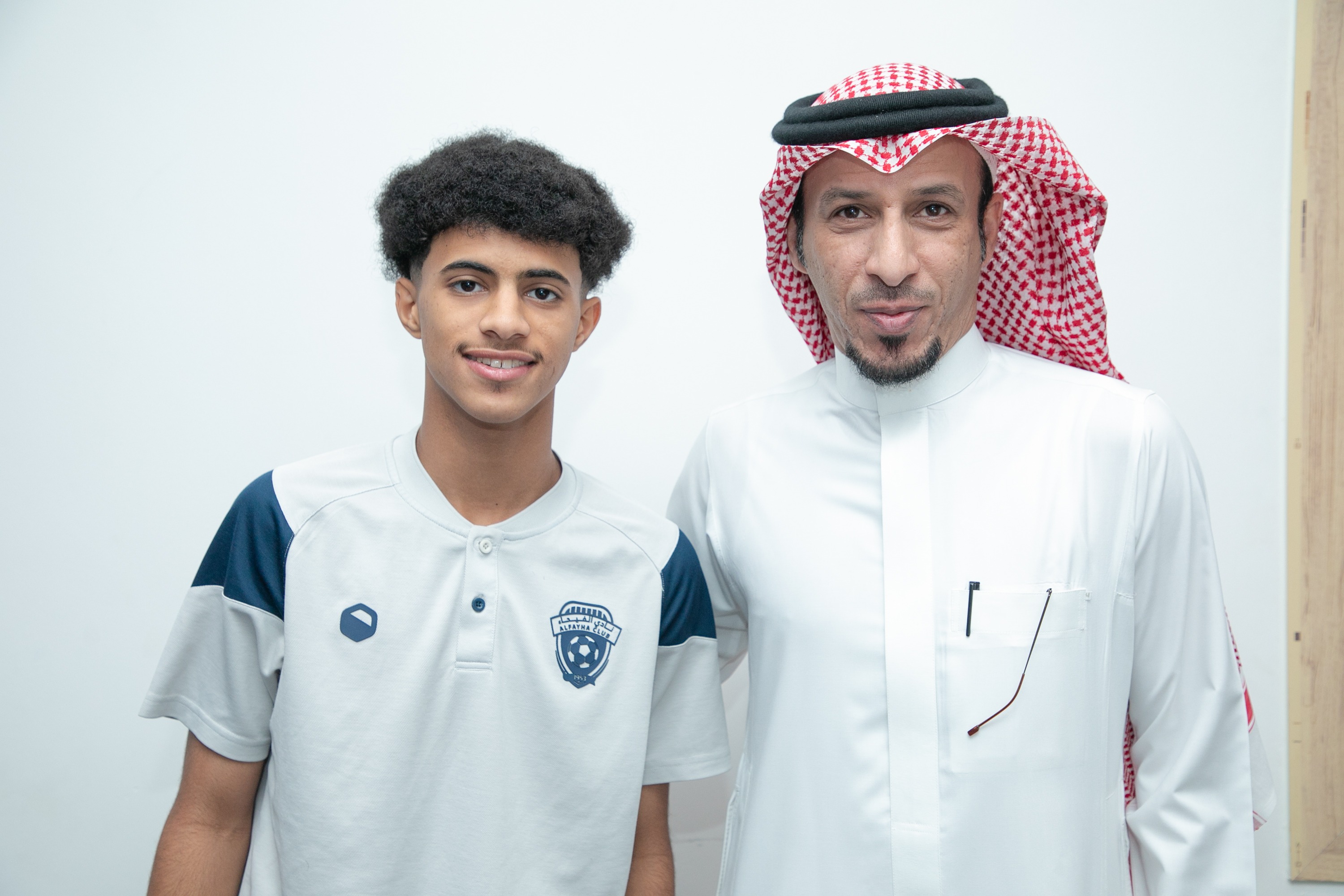 الفيحاء يوقع عقداً احترافياً مع اللاعب رؤوف حوذان "16 سنة" لمدة سنتين .