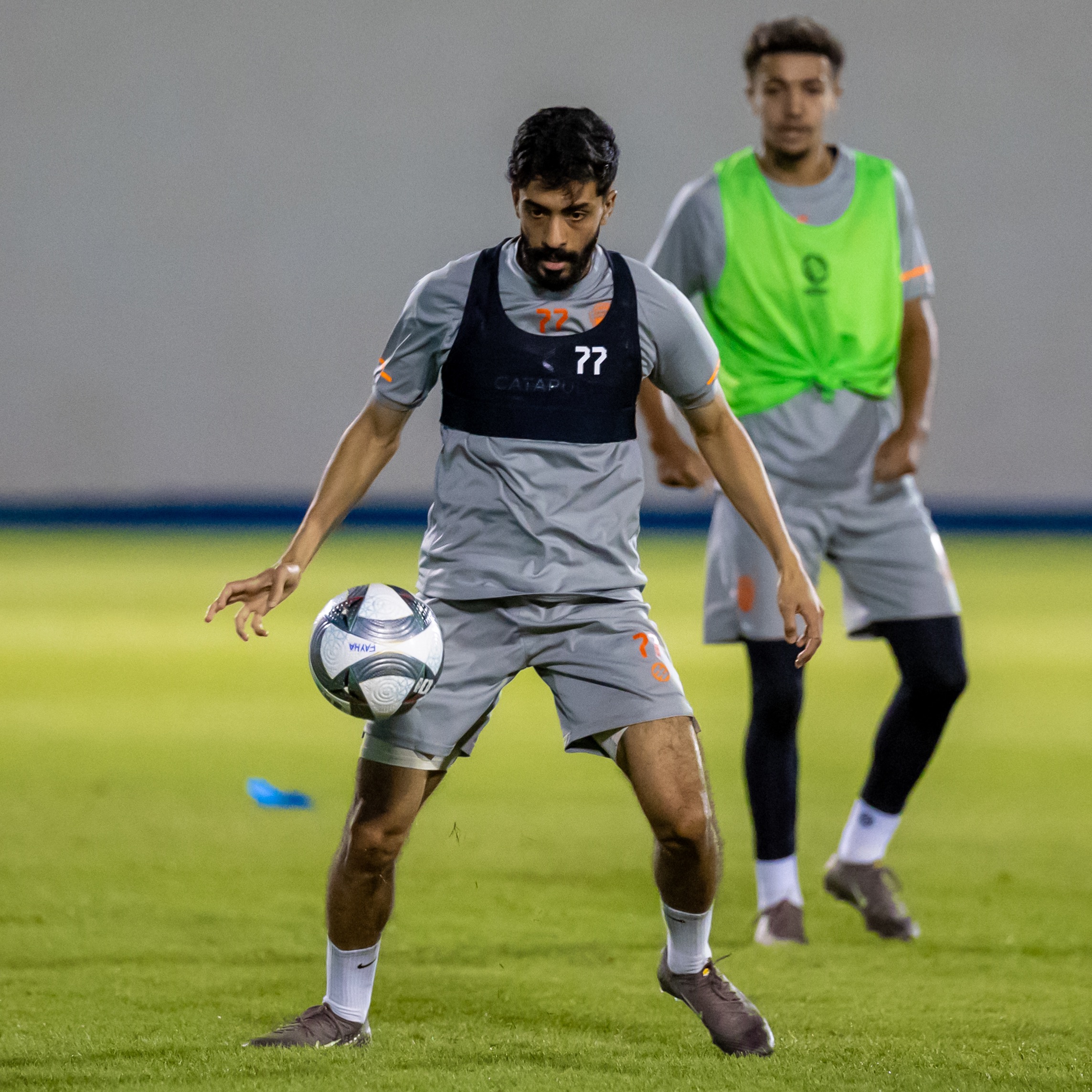 الفيحاء يواصل تدريباته بحصة مسائية