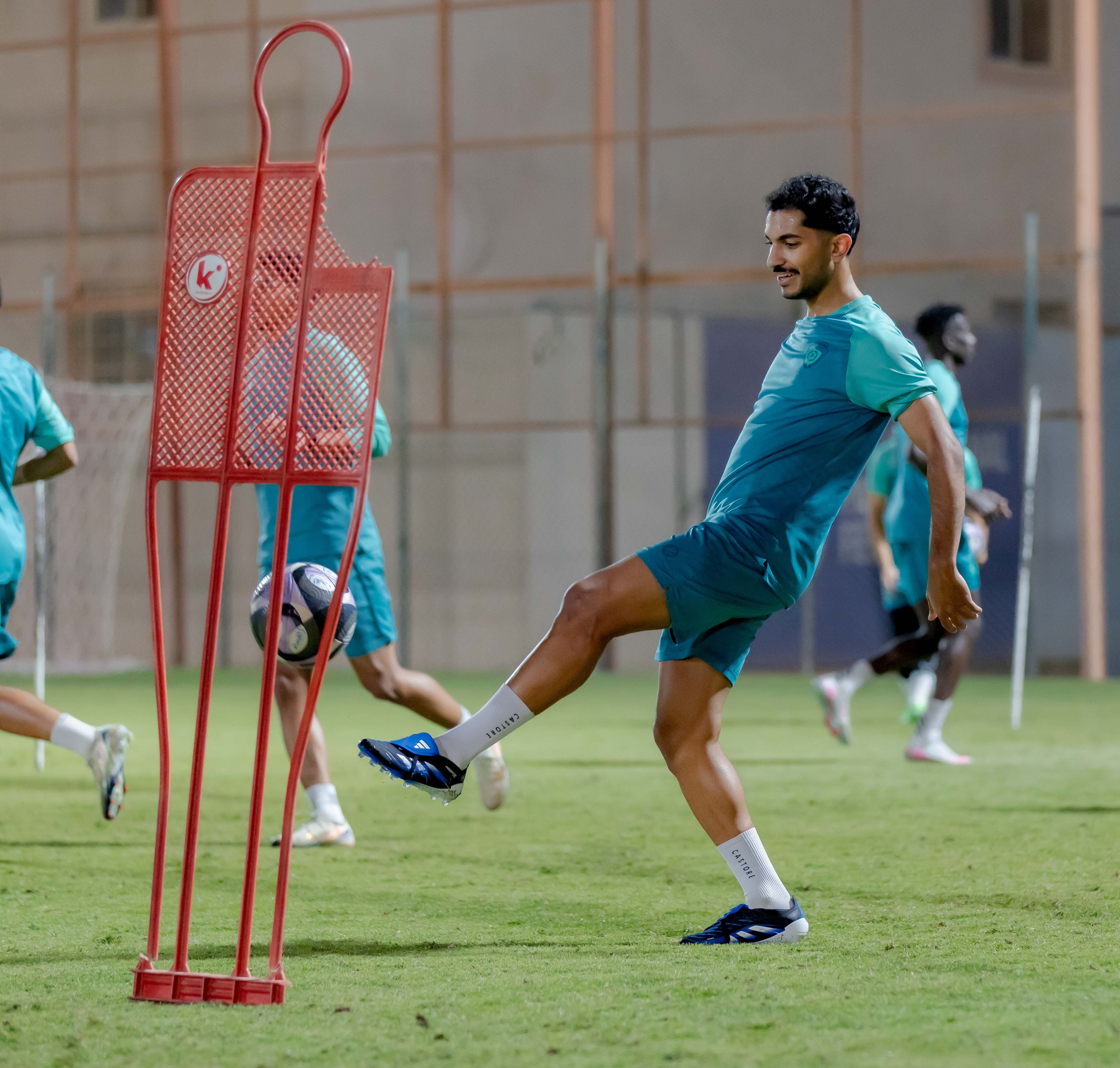 الفيحاء تحت 21 عامًا يُجري تمرينه الرئيس استعدادًا لملاقاة الفتح .