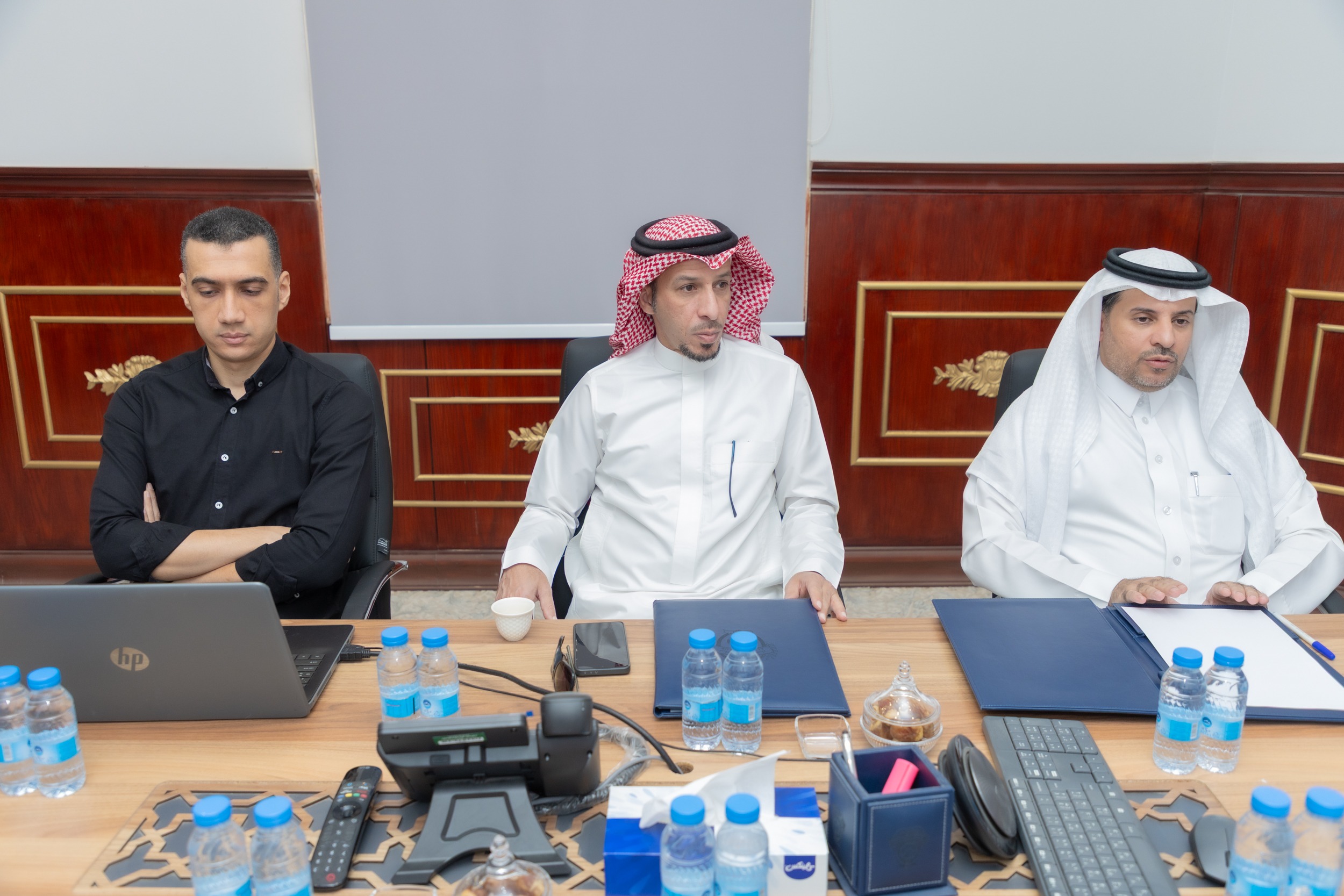 مجلس إدارة النادي يعقد اجتماعه الدوري