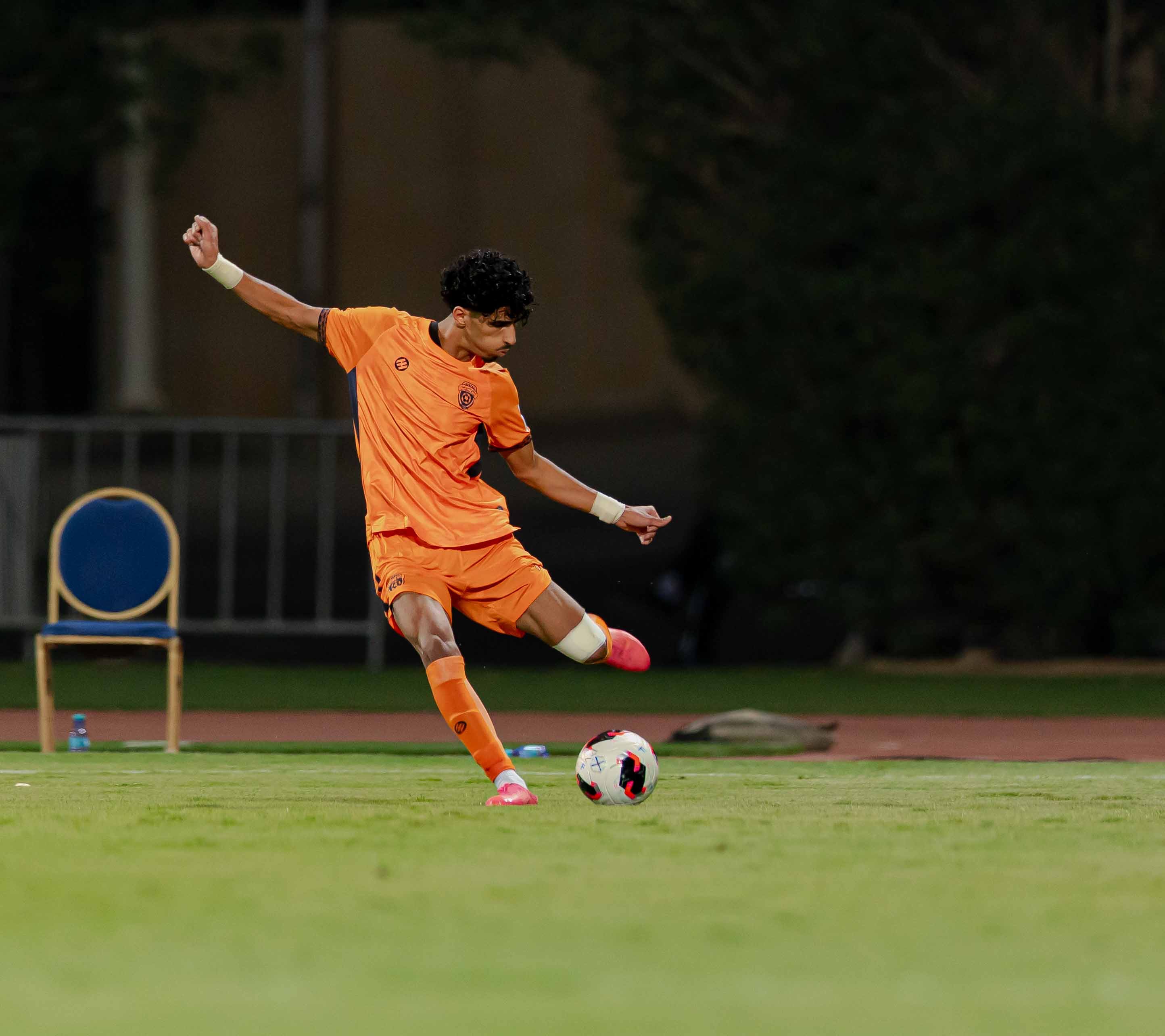 الفيحاء تحت 21 عامًا يخسر مواجهة الهلال ضمن الجولة السابعة من دوري جوي للنخبة U21.