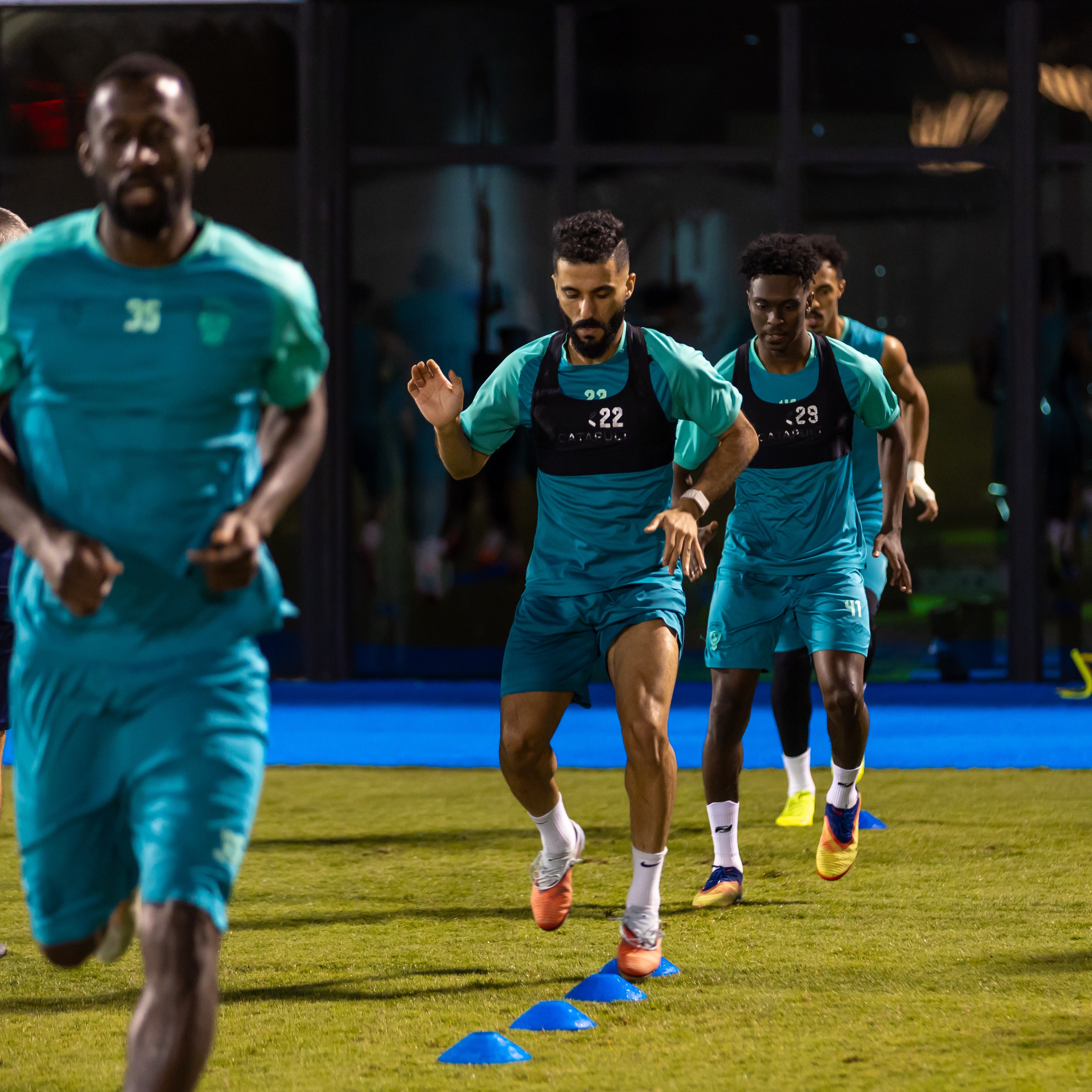 الفيحاء يختتم استعداداته لمواجهة النصر ويغادر إلى الرياض