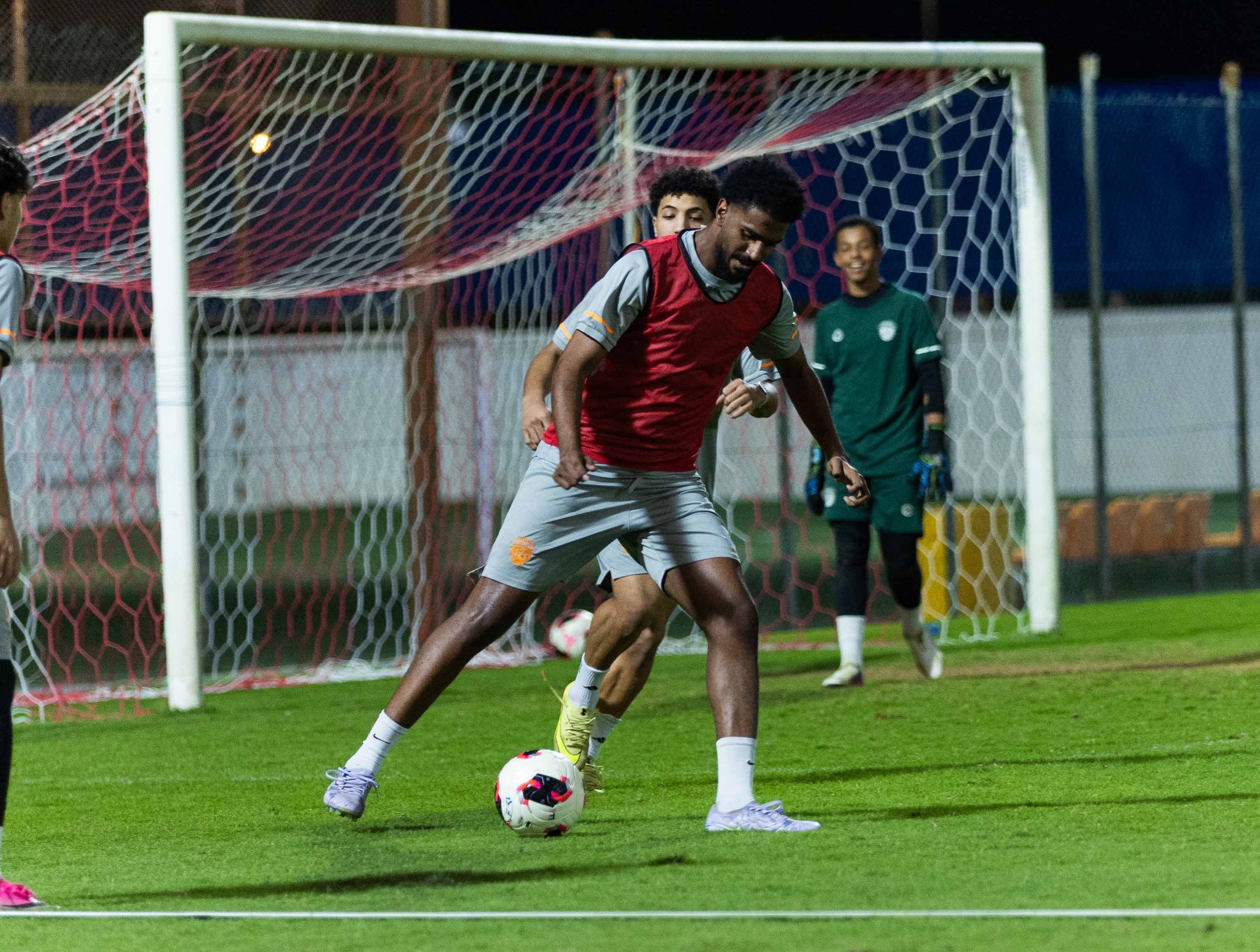 الفيحاء U21 ينهي تحضيراته استعدادًا لملاقاة الهلال .