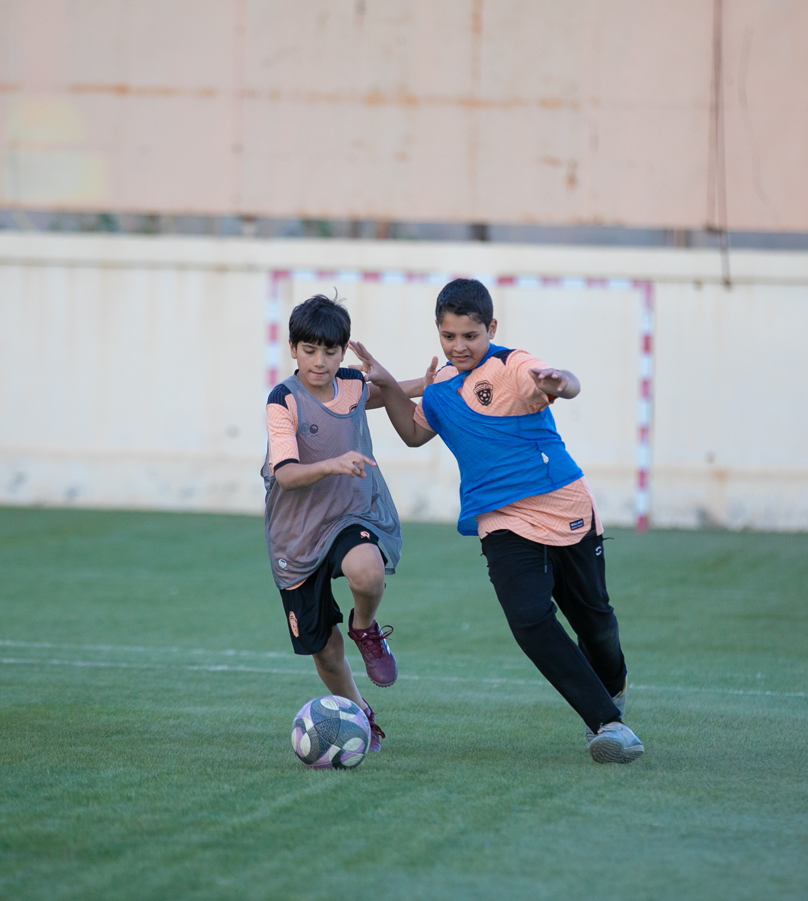 أكاديمية الفيحاء تواصل تدريباتها اليومية