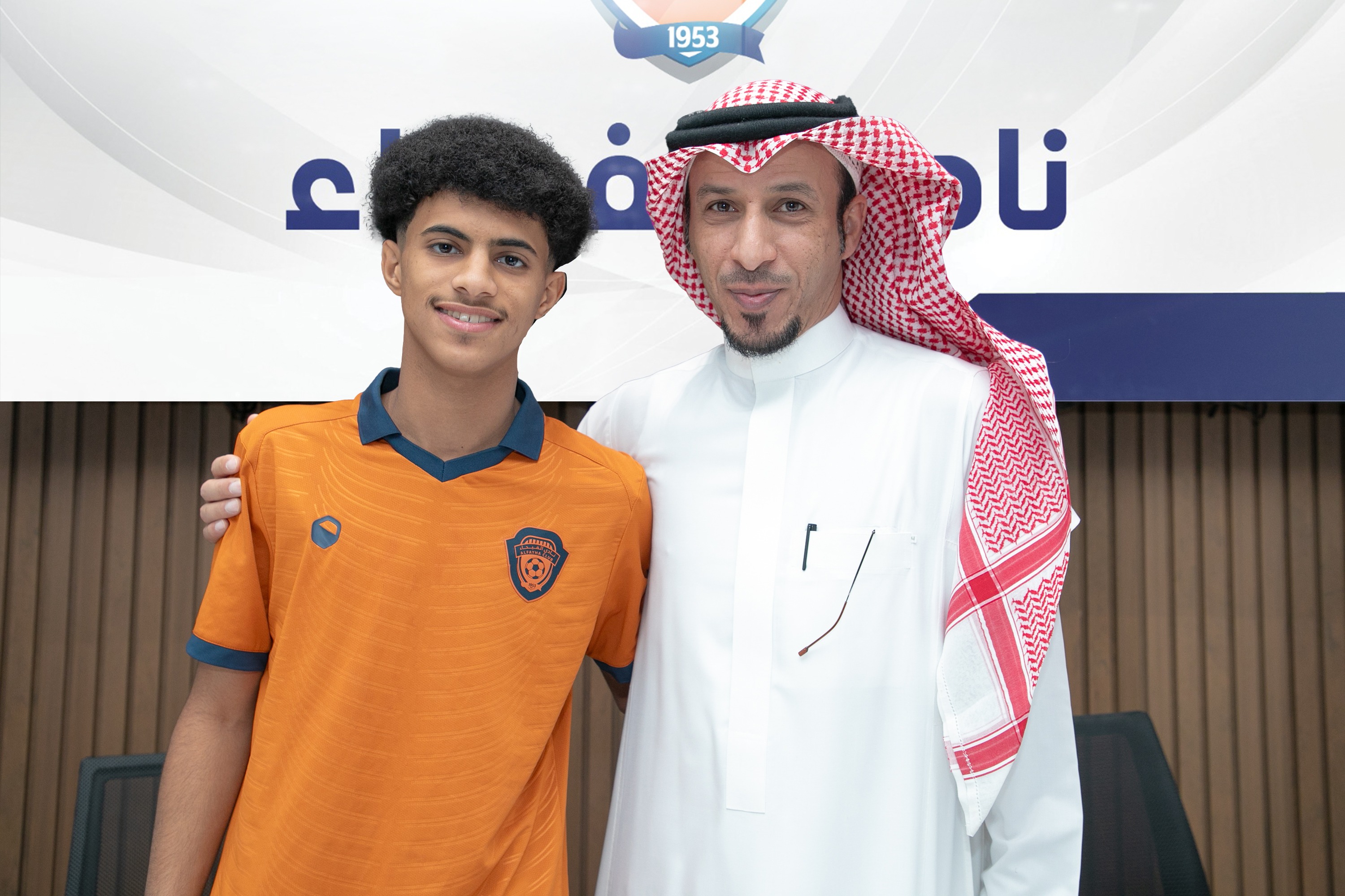 الفيحاء يوقع عقداً احترافياً مع اللاعب رؤوف حوذان "16 سنة" لمدة سنتين .