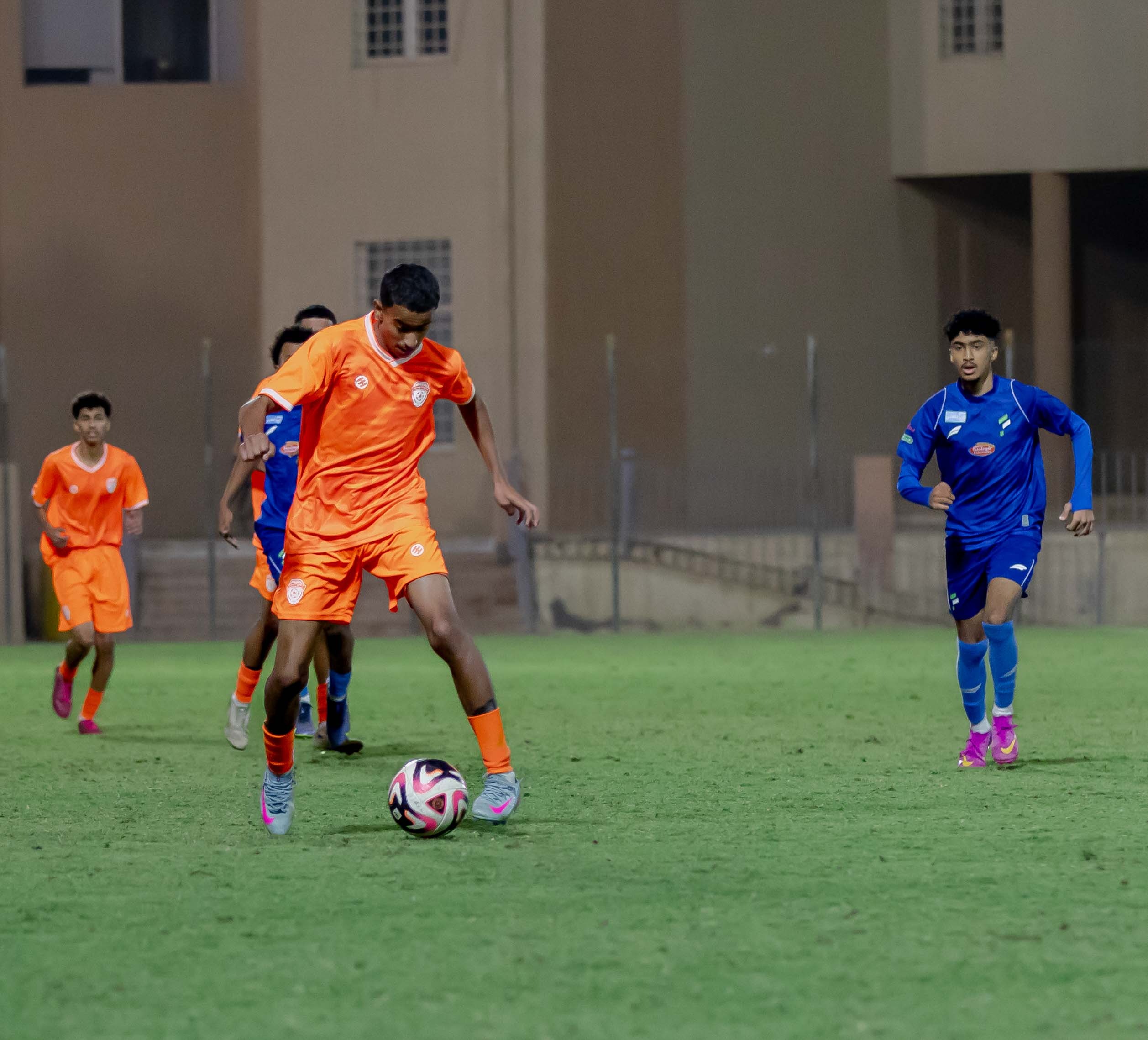 الفيحاء تحت 16 سنة يتعادل سلبياً امام نظيره نادي الفتح